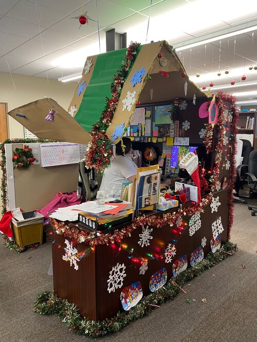 2019 Office Christmas Decorating Contest — Colville Tribes