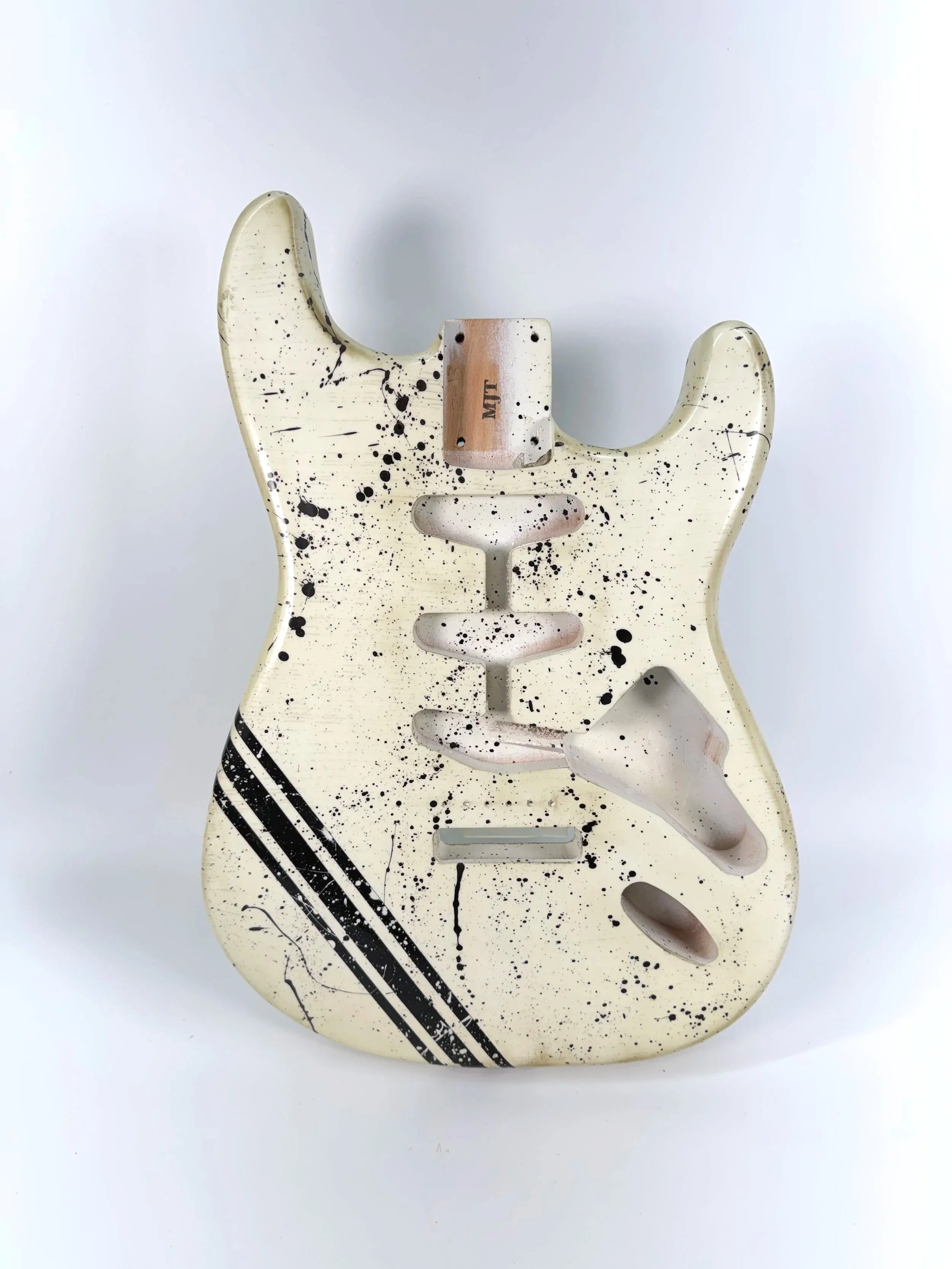 Competition Cream Splatter VTS Body | Alder 3lbs 13oz