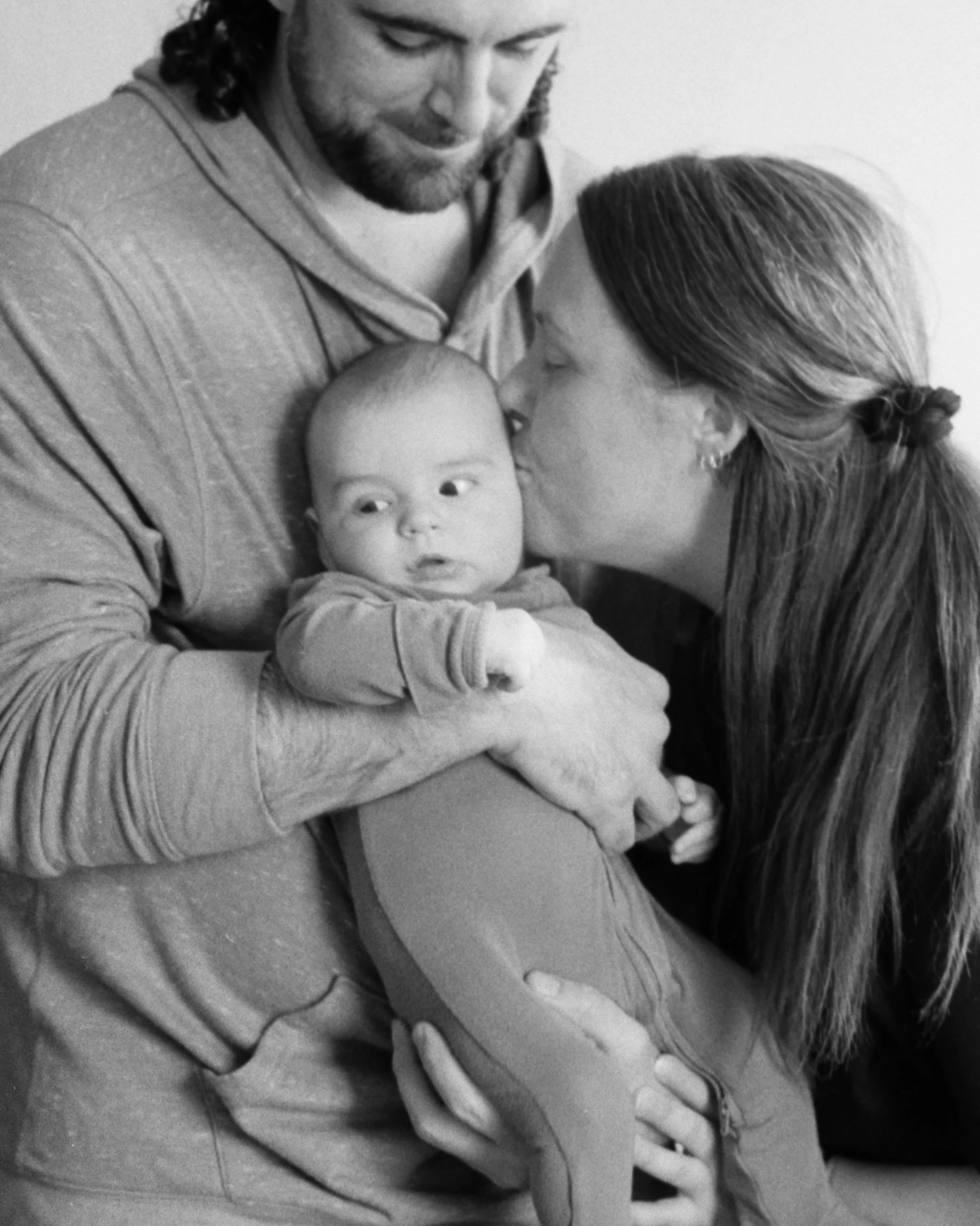 Mel_Tata_Photo_film_family_session_proctor20250226168.jpg