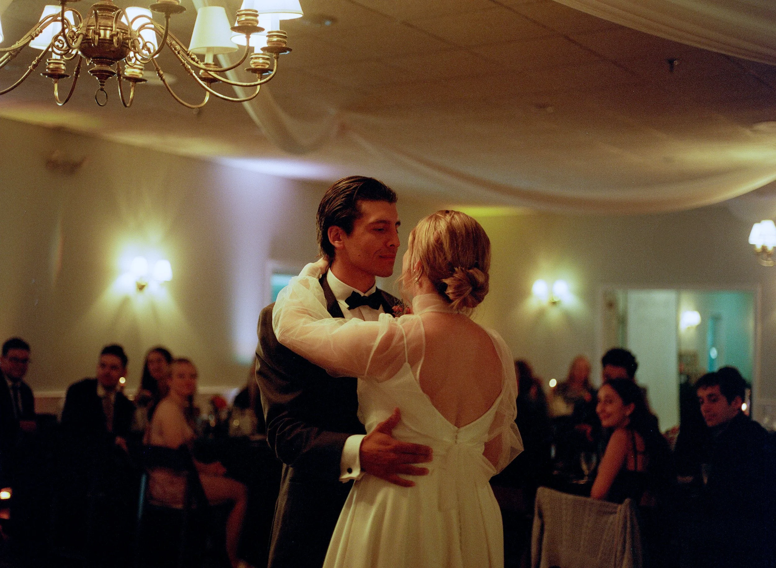 RINDGE_NH_WEDDING_NICOLE_JEREMY_FILM_MELTATAPHOTO20241002291.jpg