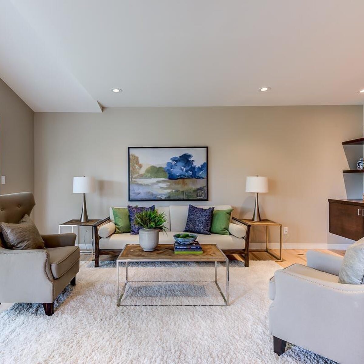 Beautiful new listing in north Glenora that we staged last week! Great family home in a fantastic location at 10538-137 Street. You can view this listing at MLS#E4252961 by @colleen.ference #homeforsale #stagingworks #yeghomestager#yeghomestylist #gl