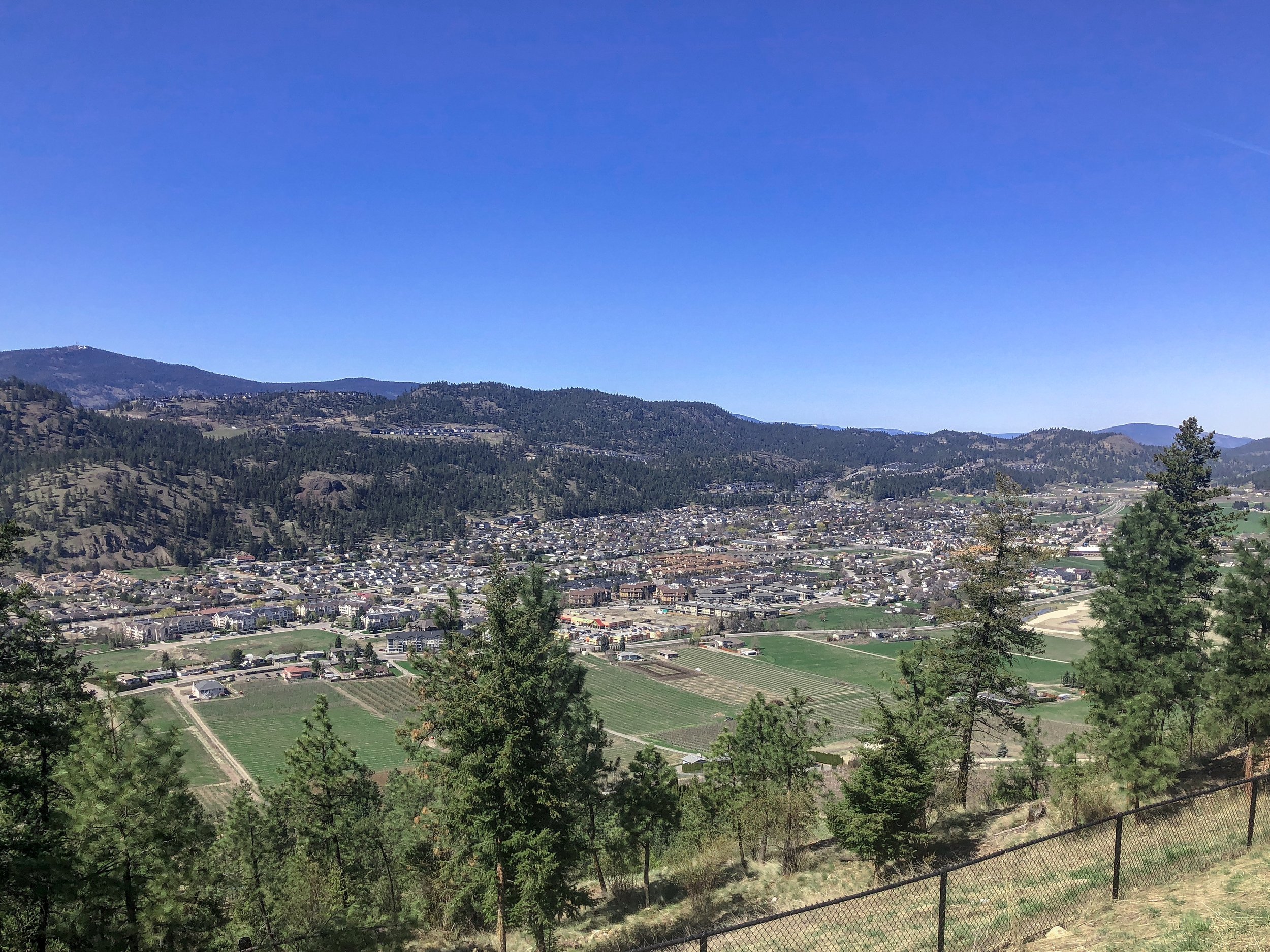 Dilworth Mountain View of Glenmore Valley Kelowna