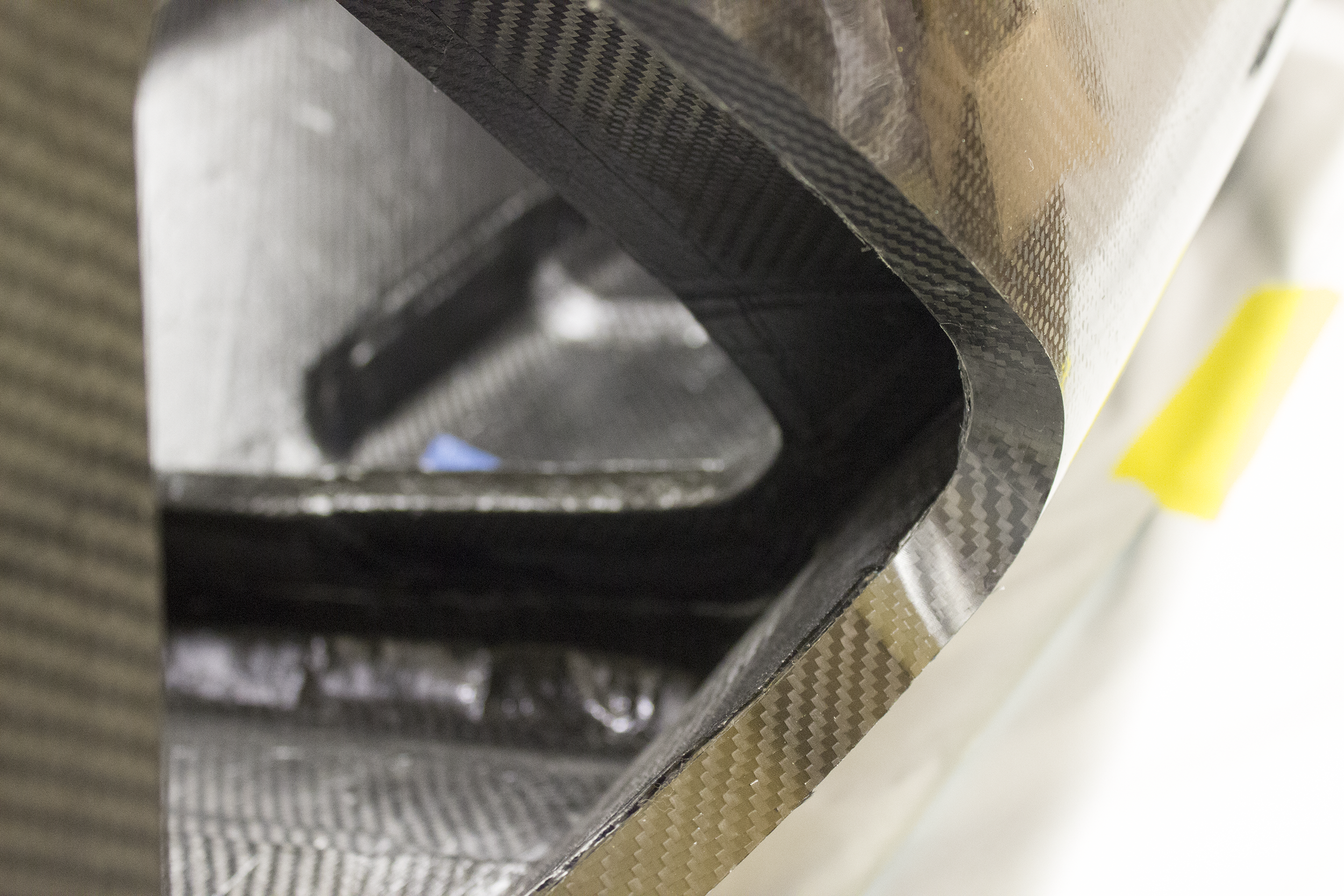 Un petit avant-goût de la section moteur du châssis! Little sneak peek of the engine bay section!