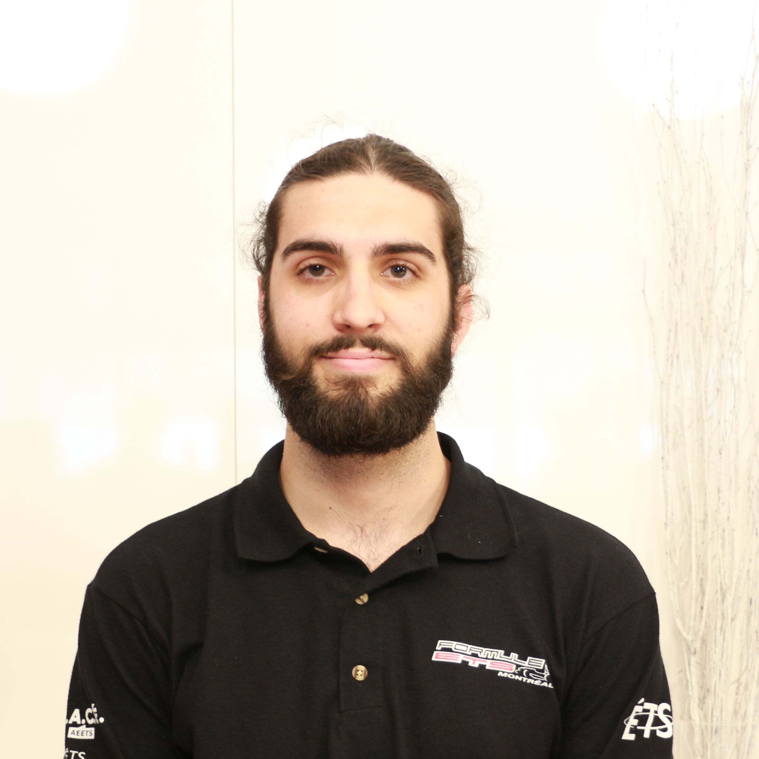 Alex Guérin Chassis Lead alex.guerin.formule.ets@gmail.com