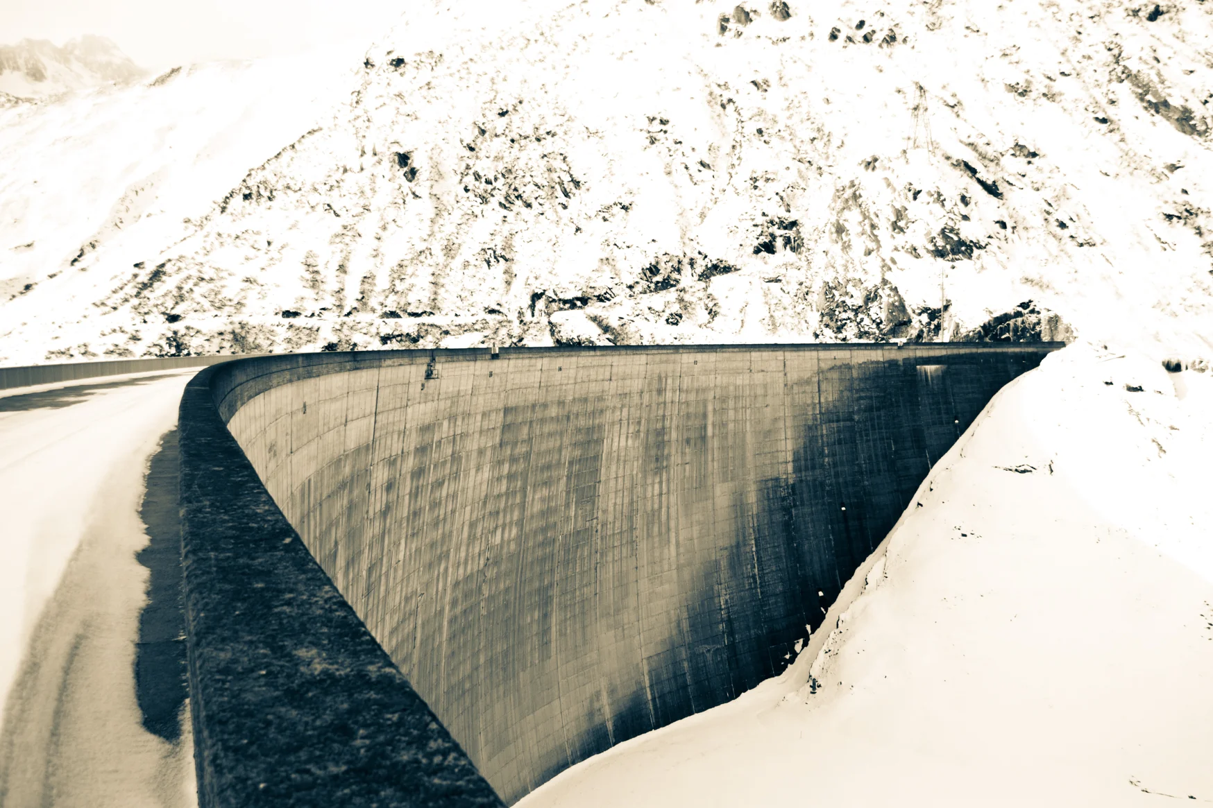 Staumauer Lai da Sontga Maria, Lukmanierpass. Curdin Albin