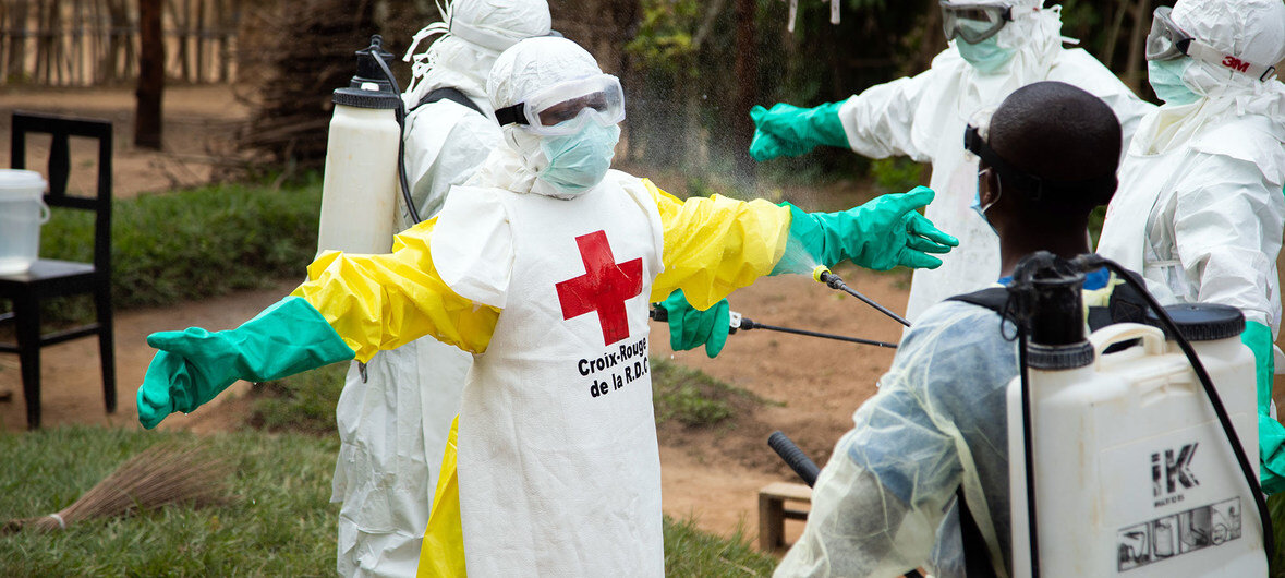 8e_Ebola2.jpg