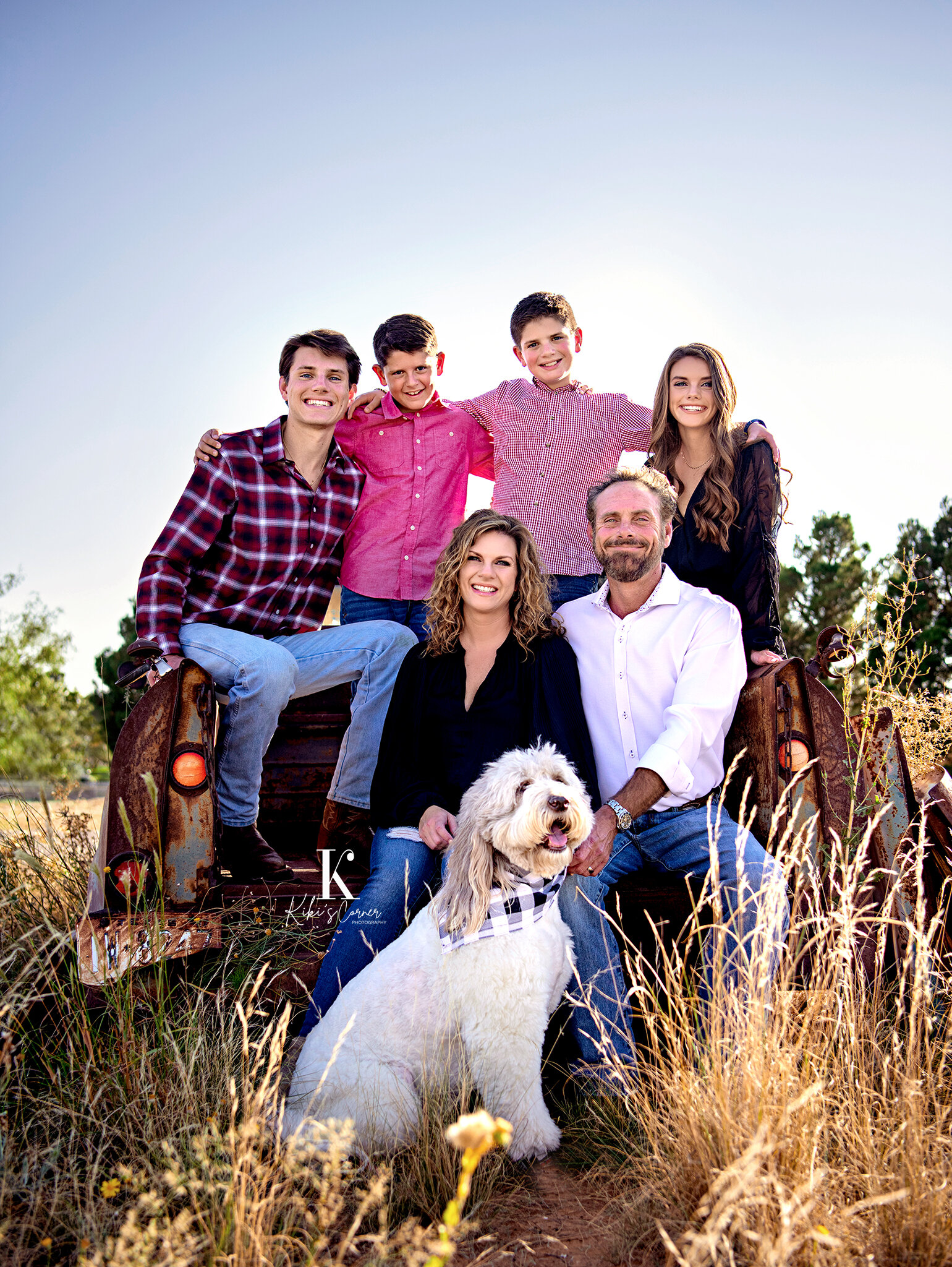 familysessionkikiscornerphotographymidlandtxphotographershineon.jpg