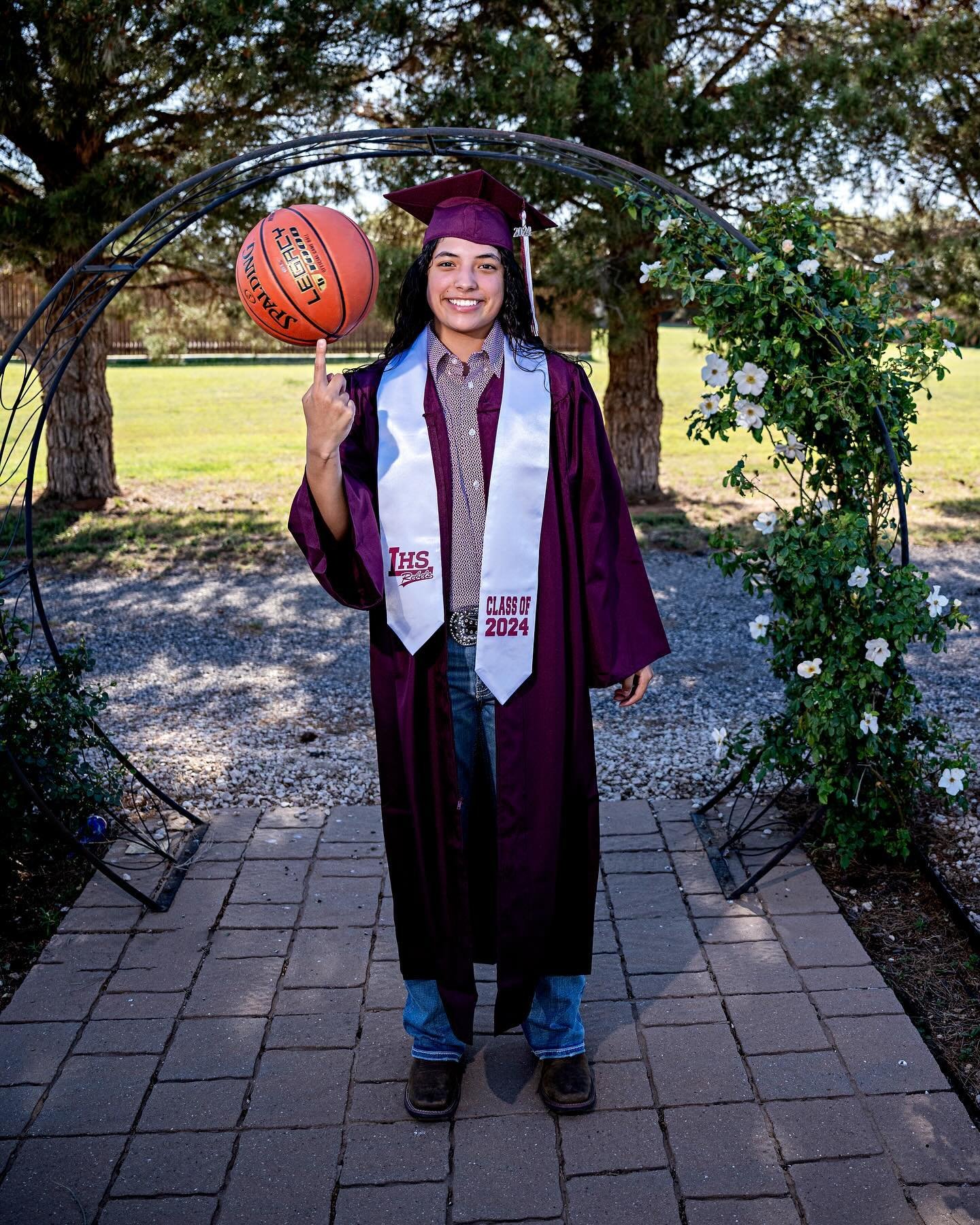 It&rsquo;s been so cool to get to know Natalie and her mom this year.  Western New Mexico basketball is blessed to have Natalie joining the team! 
.
.
.
#basketball #westernnewmexicouniversity #capandgown #graduation #classof2024 #shineon