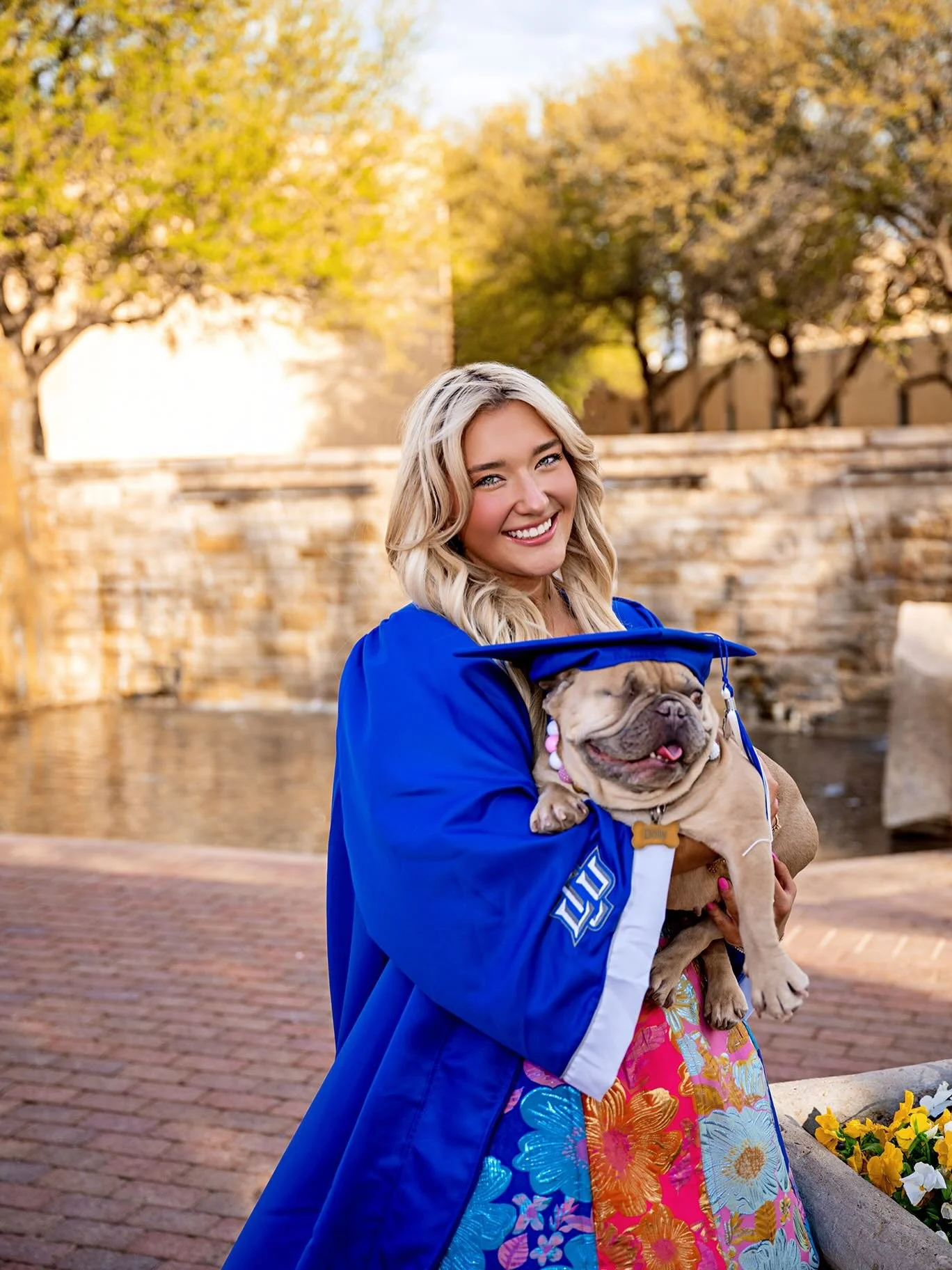 I photographed a real life Elle Woods and bruiser last night, except better! It&rsquo;s @alyssa_kellyyy and Dolly.  Oh how I have missed this beauty! We had the sweetest time last night photographing her college Graduation portraits.  I cannot wait t