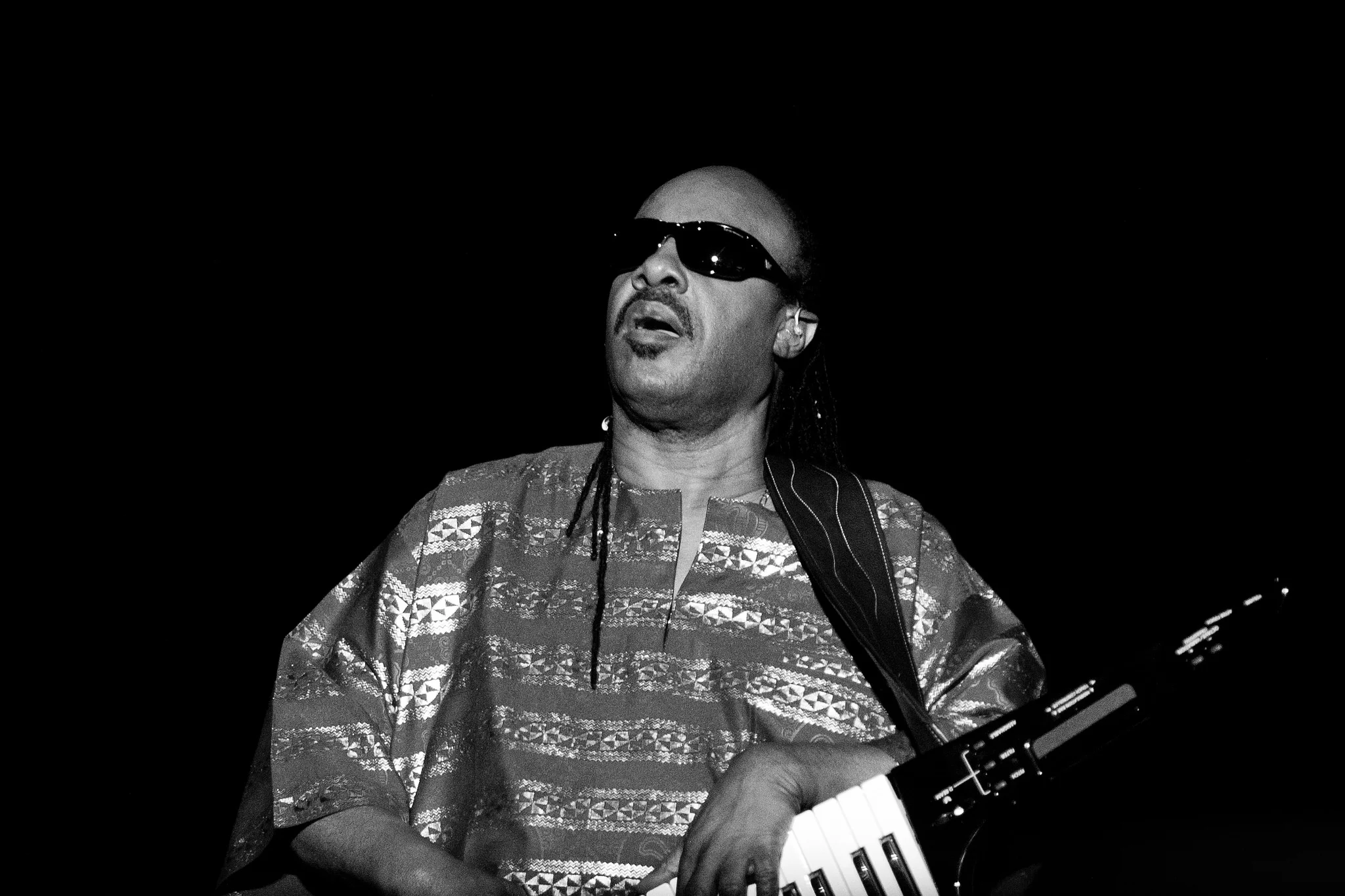 Is Stevie Wonder to blame for slow restaurant service?