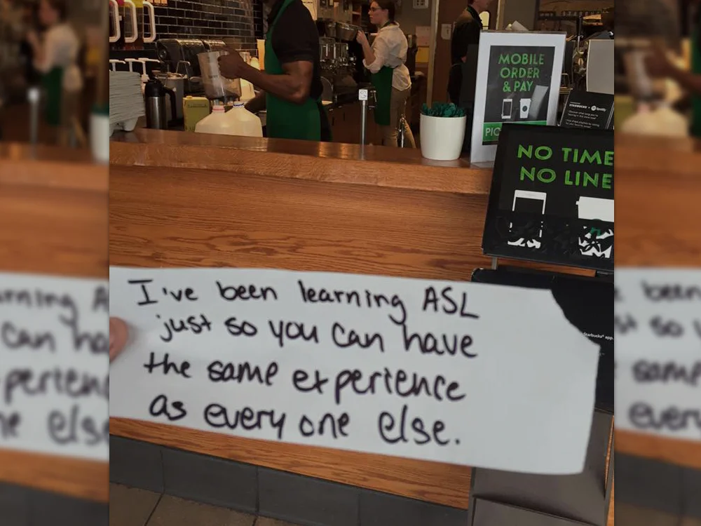 Starbucks barista learns sign language for deaf customer [Photo]