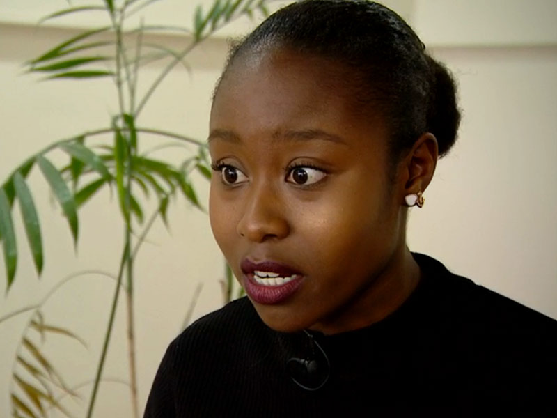 Black server quits job after being sent home for not having 'straight and down' hair