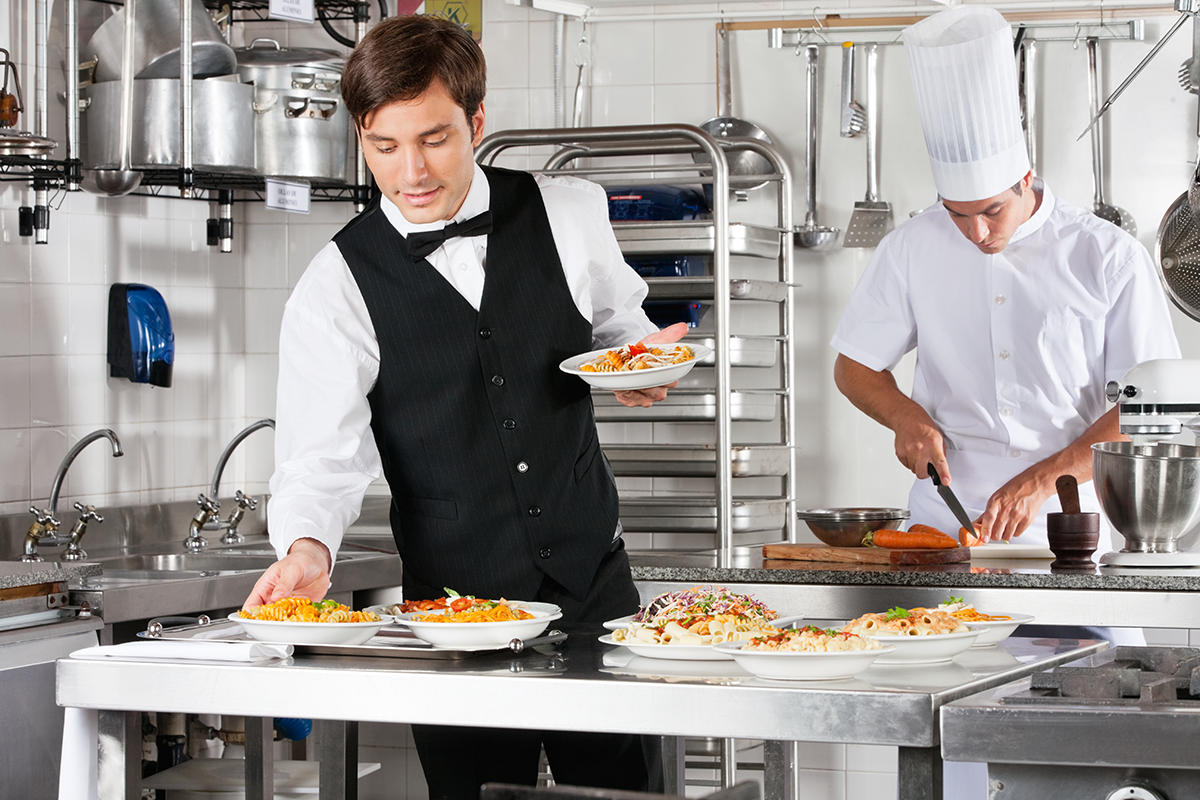 Can California restaurants deal with $15 minimum wage hike?
