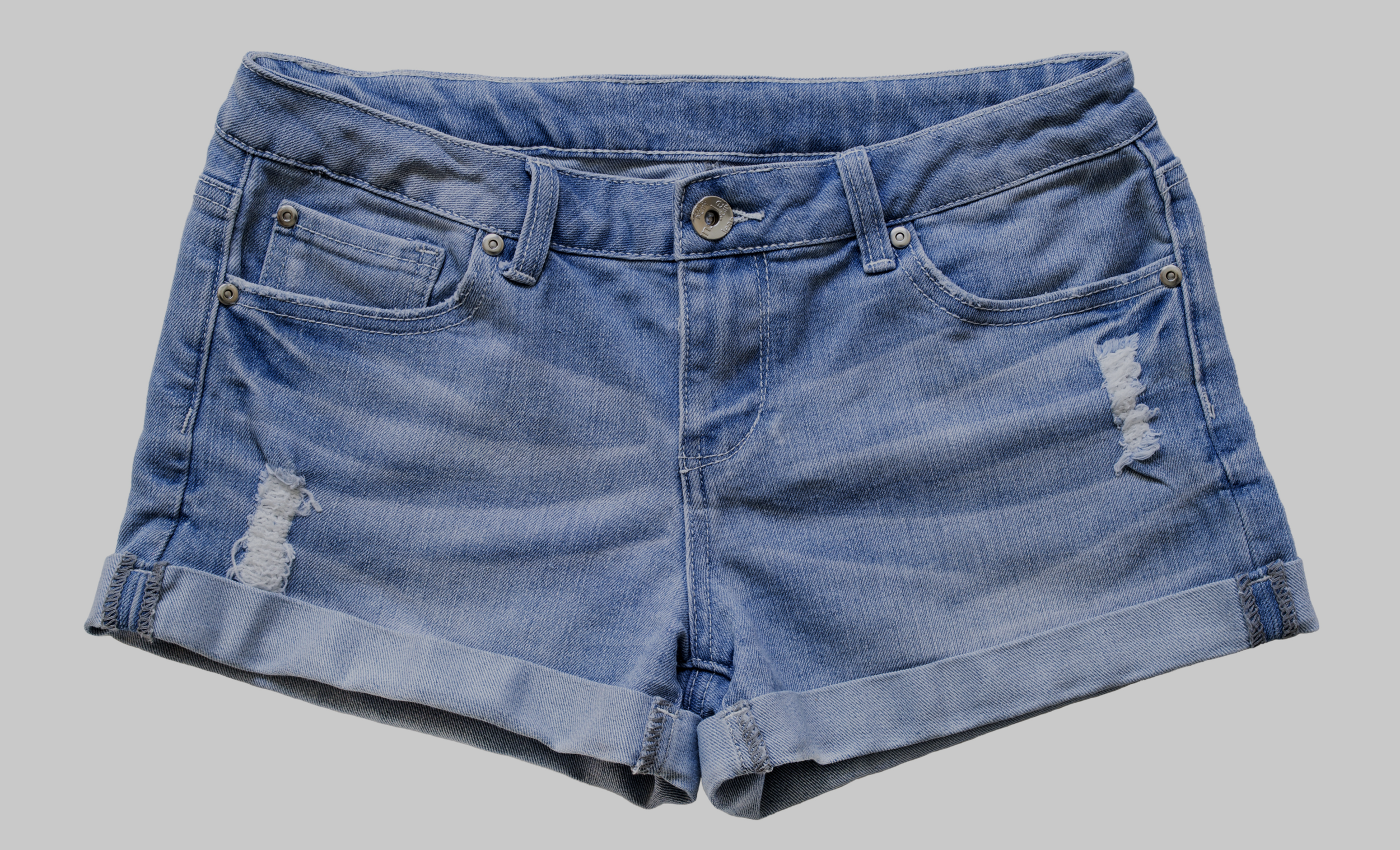 The Daily Rail: No Shorts, No Shoes, No Service 