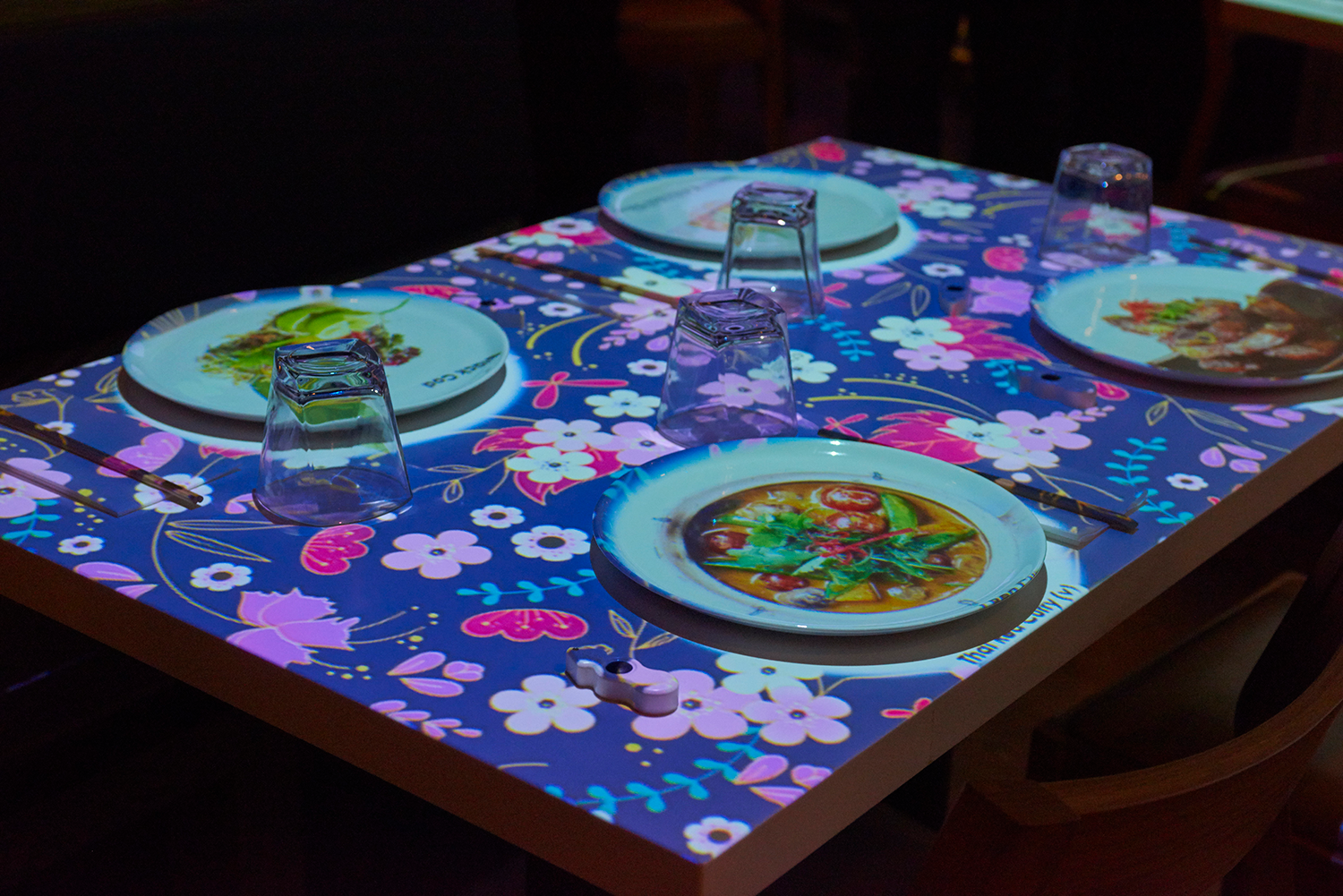  inamo guests can also choose the look and feel of their "table cloth." 