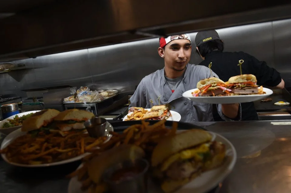 The Daily Rail: ICE Agents Detain Three Restaurant Workers After Dining