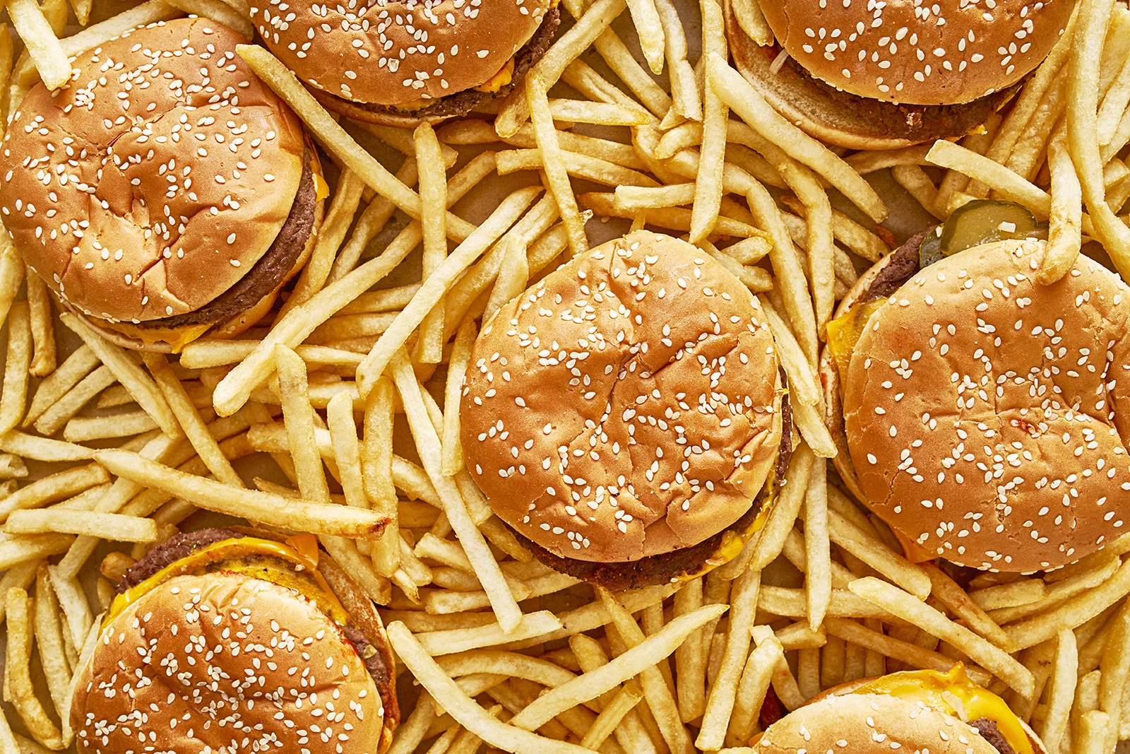 The Daily Rail: Restaurants are Flourishing Except Casual Chains