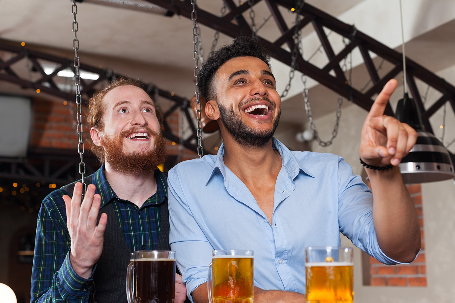The Four Types of Digital Signage for Bars &amp; Restaurants