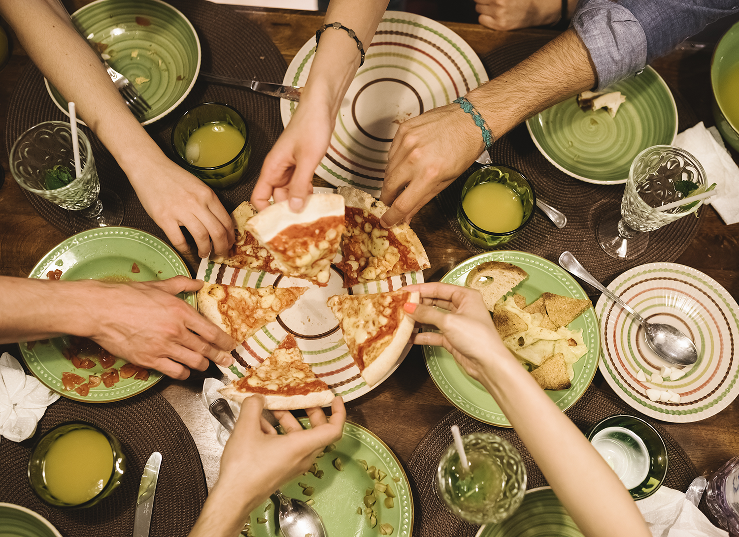 The Daily Rail: Shareable Large Platters Encourage Restaurant Guests to Engage Each Other