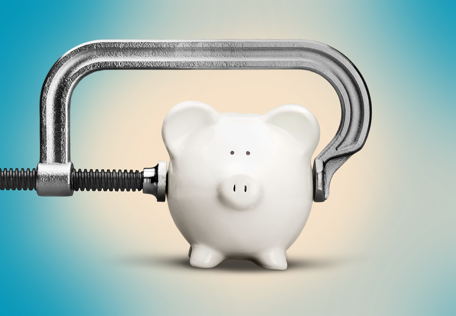 The Daily Rail: Why Restaurants Are Hit by Economic Downturns First