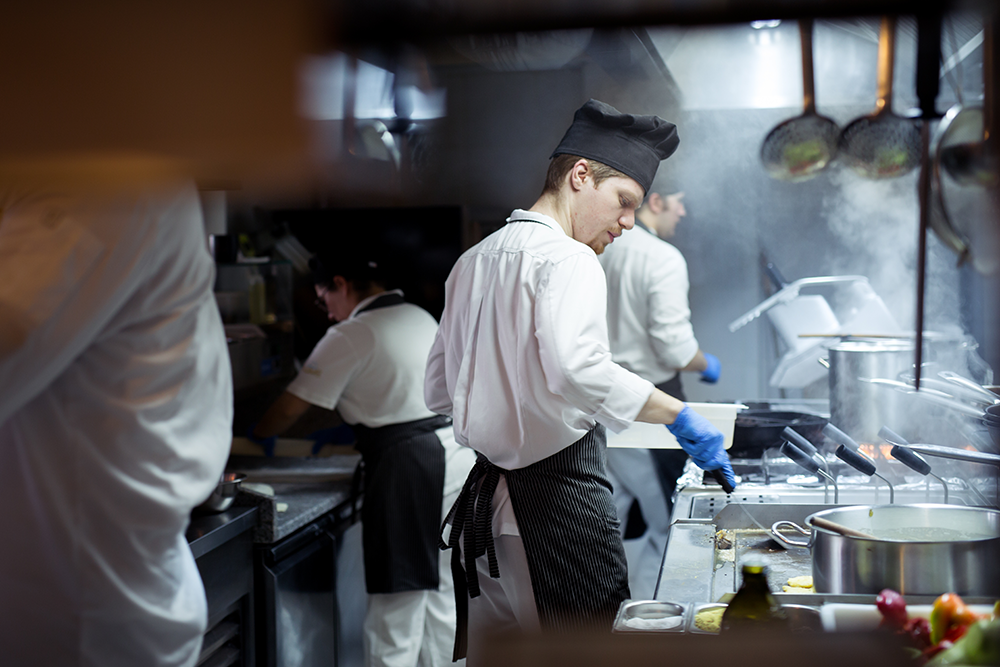 Restaurant kitchen language barrier tips.