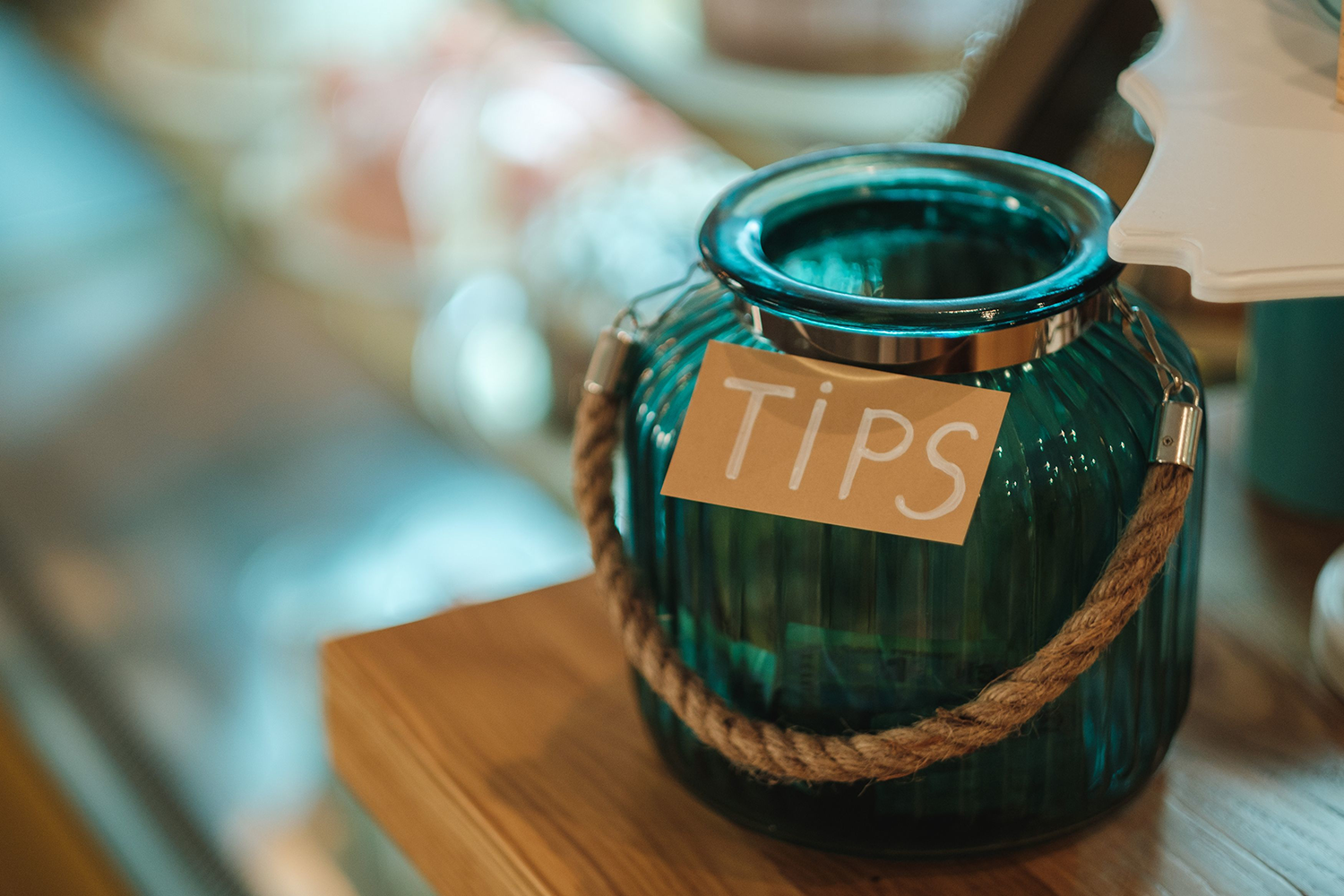 The Daily Rail: DoL Opens Commentary Period for New Restaurant Tip Pooling Rules