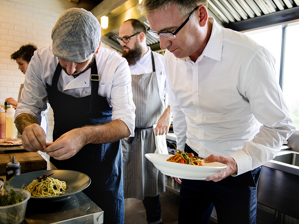 6 Best Ways to Inspire Your Restaurant Employees