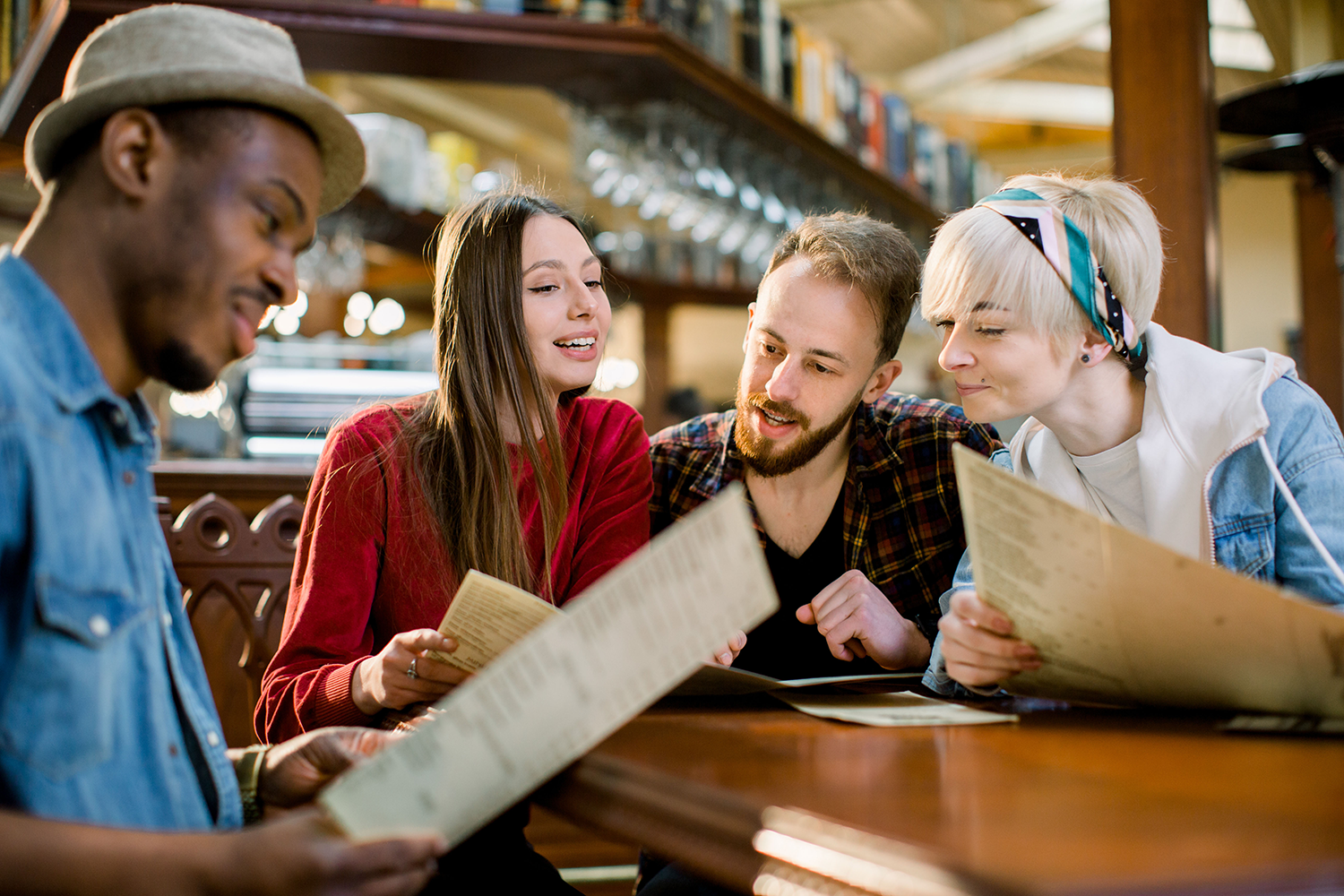 A Restaurant Owner’s Guide to Customer Profiles with Examples
