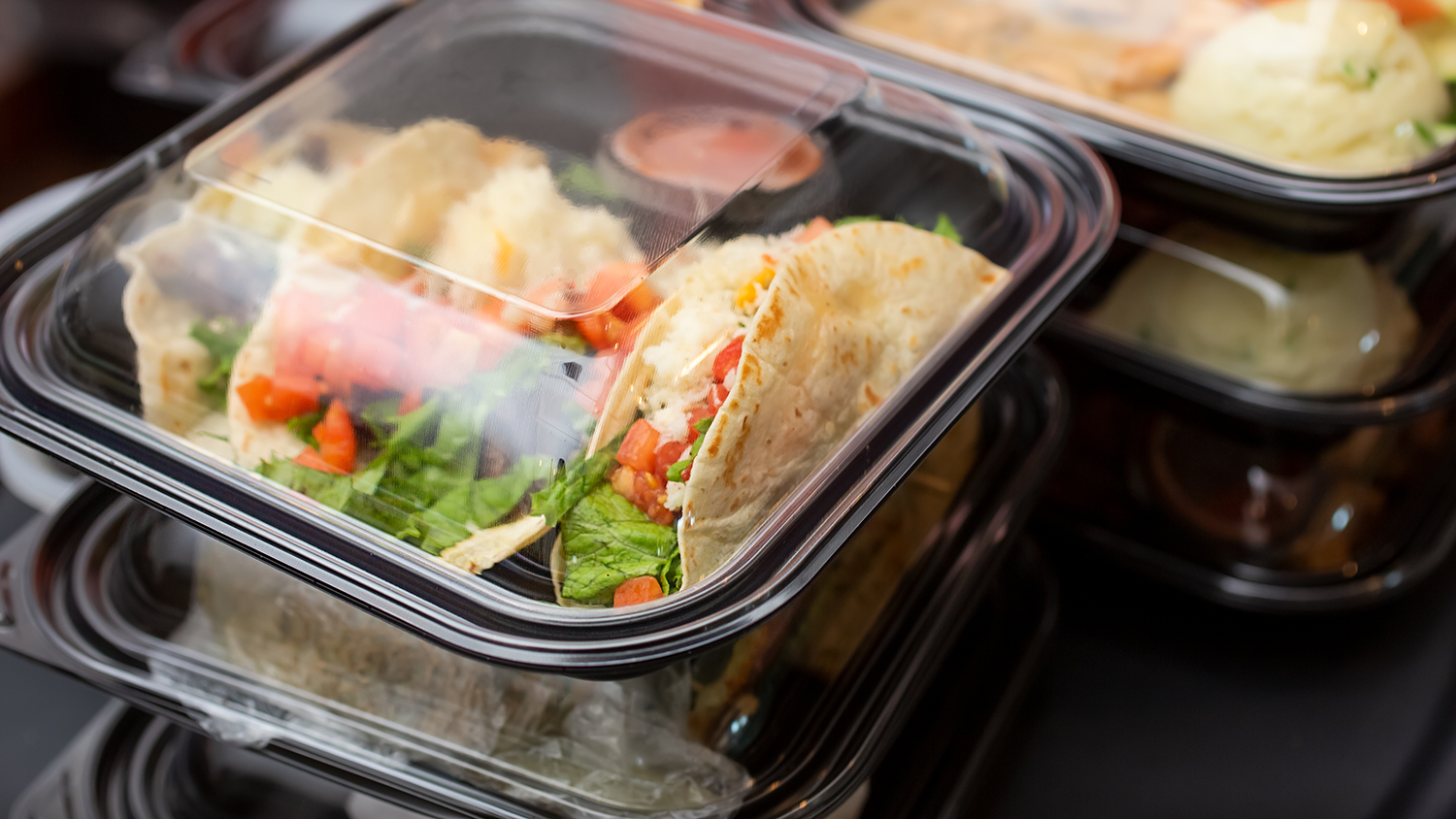How to Reduce Your Restaurant’s Carbon Footprint with Plant-Based Plastics 