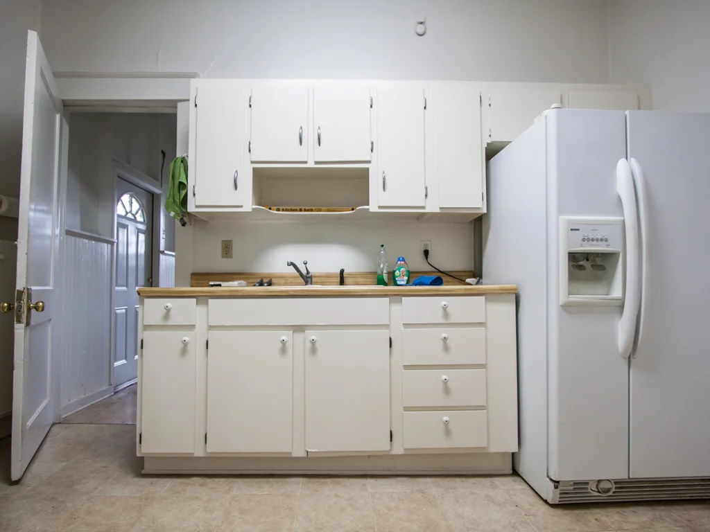 KITCHEN - BEFORE