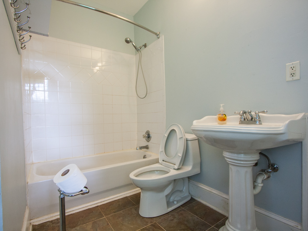 Master Bath - Before