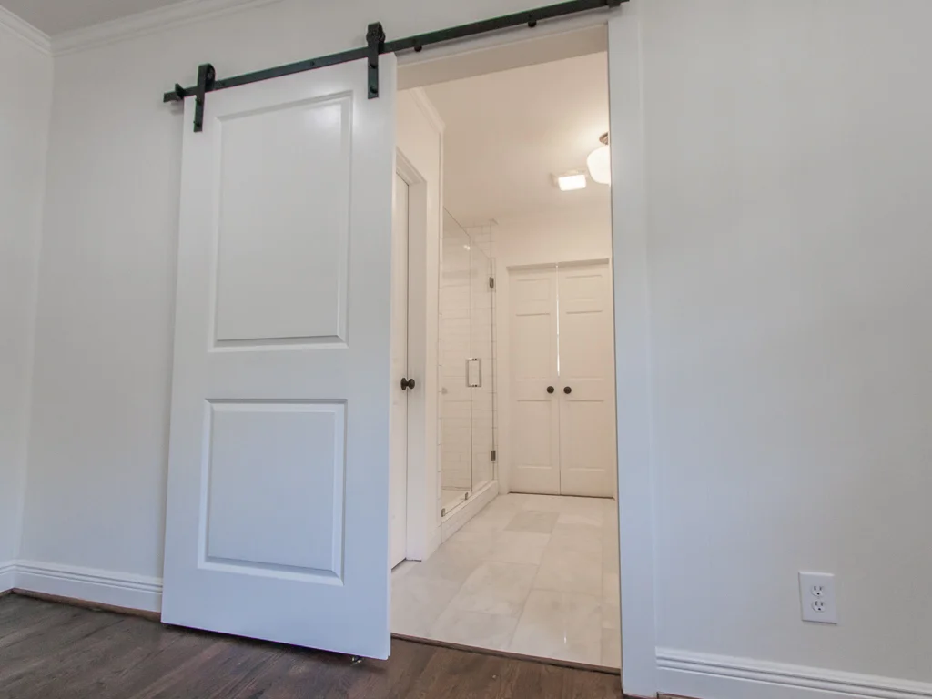 2204 Ridgedale-Master 3.jpg