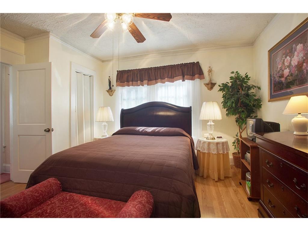 Bedroom - 4.jpeg