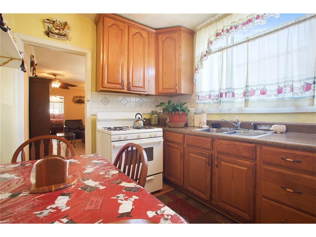 Kitchen - Before.jpeg