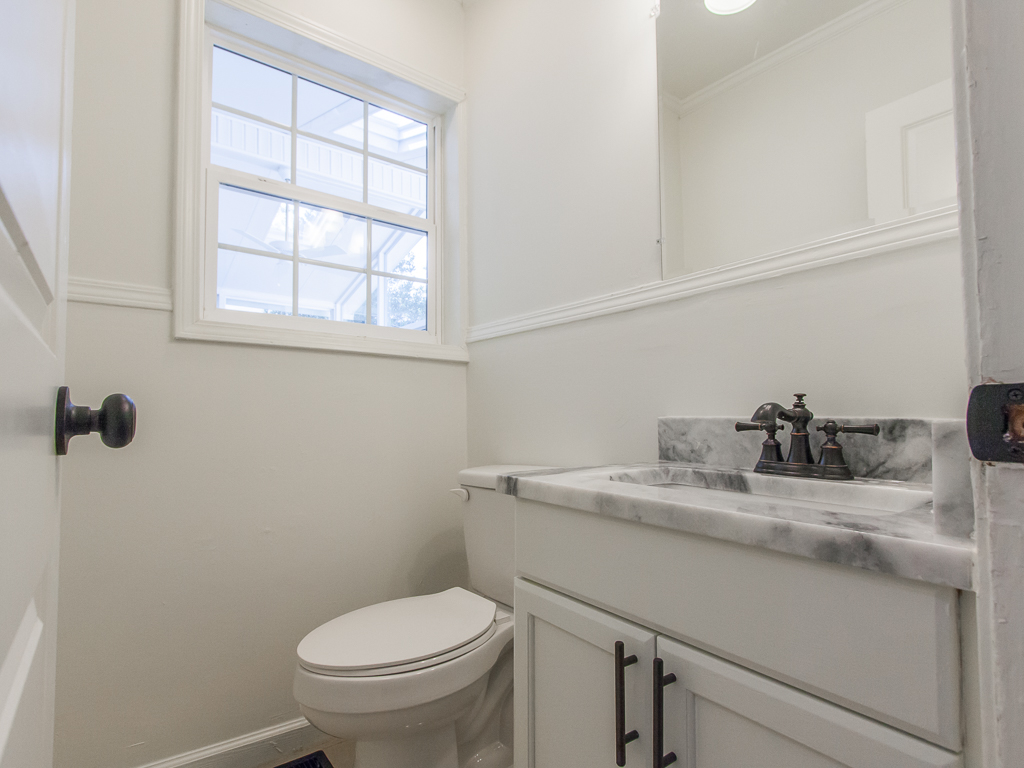 2204 Ridgedale-Bath.jpg