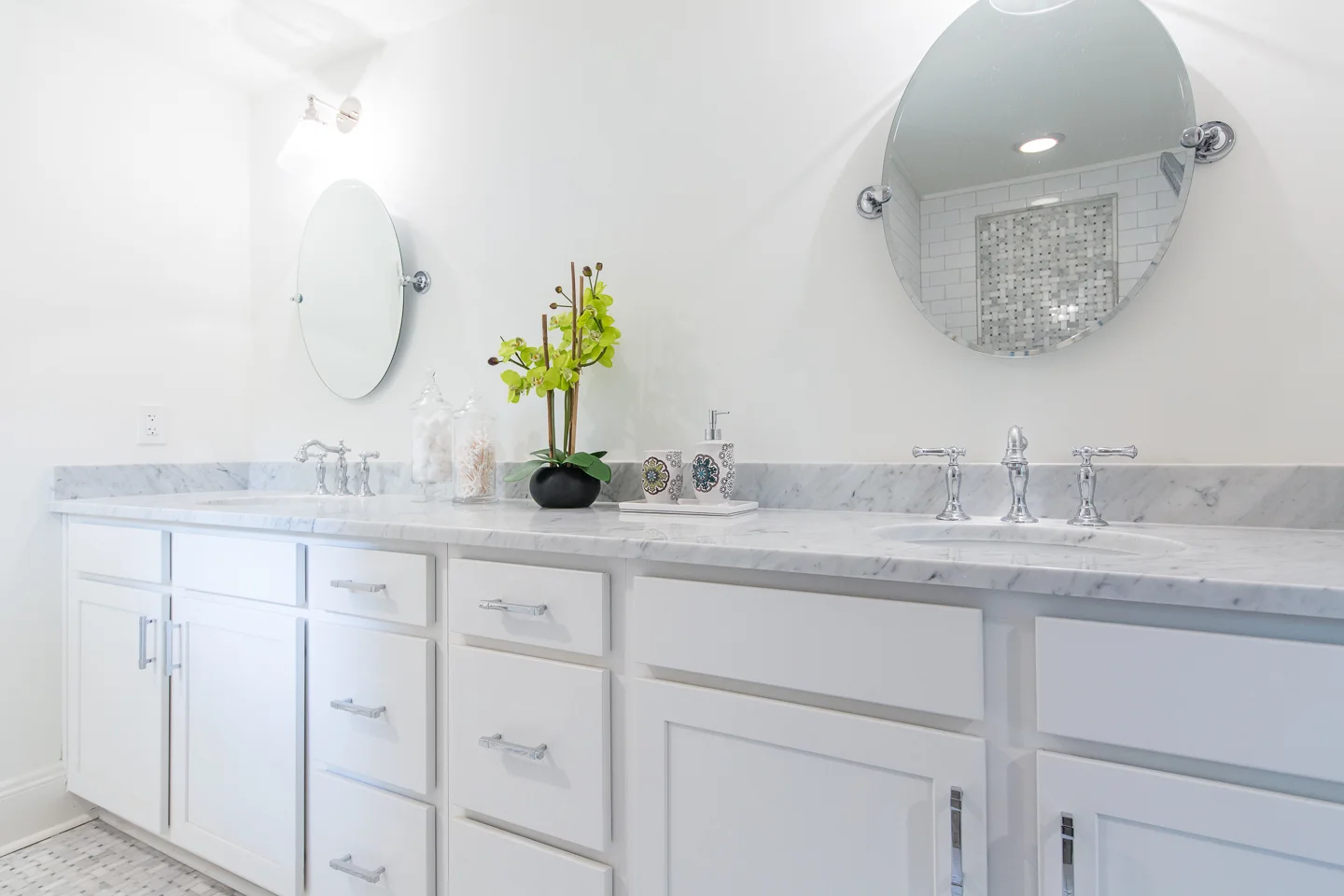 933 Park Ave-Master Bath Faucet.jpg