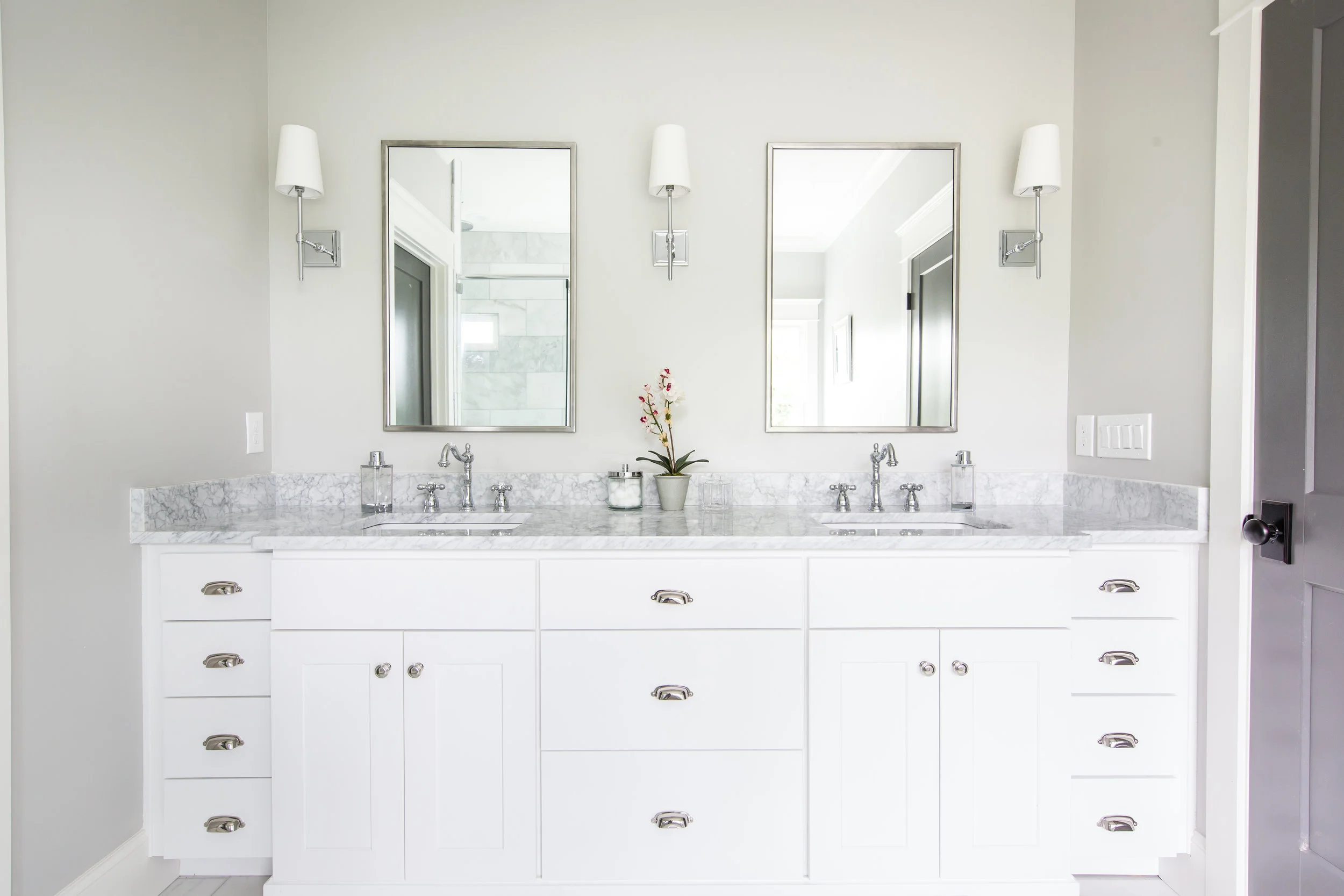 303 Melrose-Master Vanity.jpg