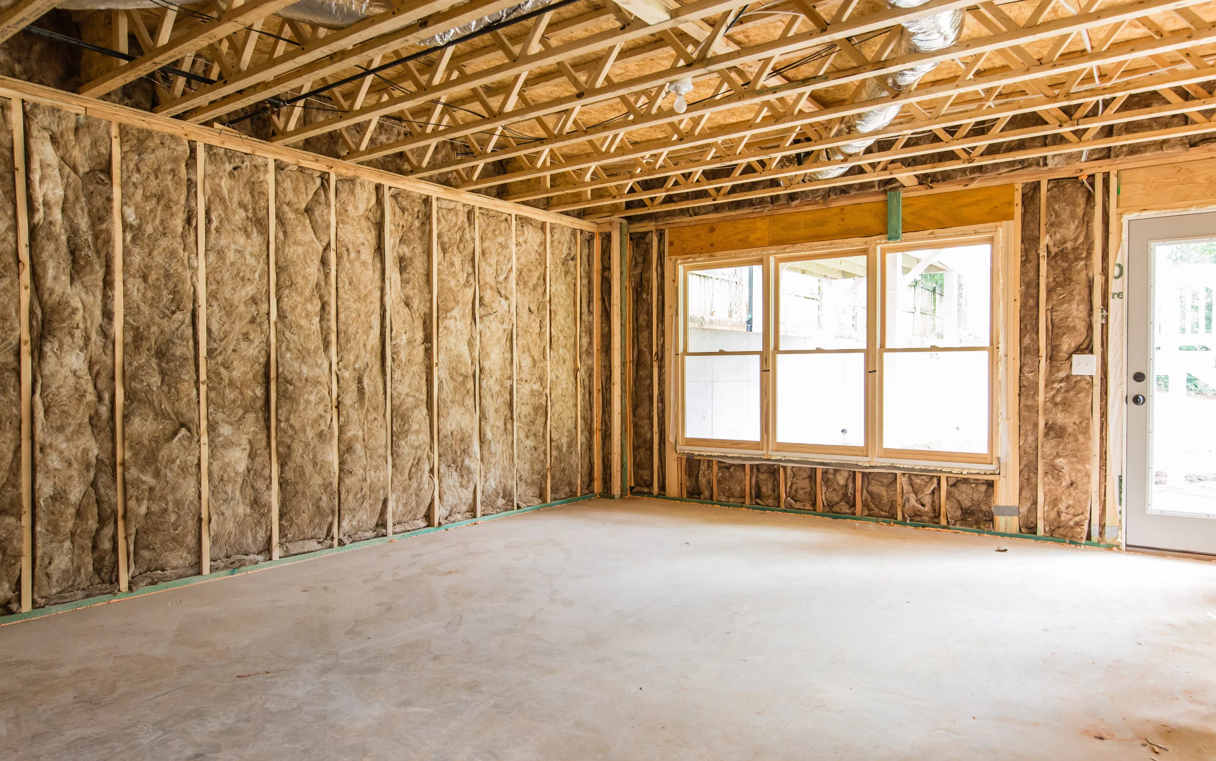 2140 Delano-Basement 1.jpg