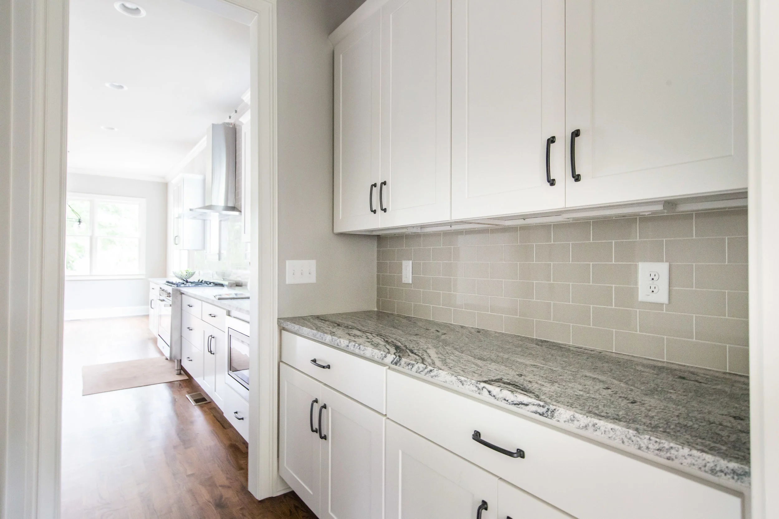 2140 Delano-Butlers.jpg