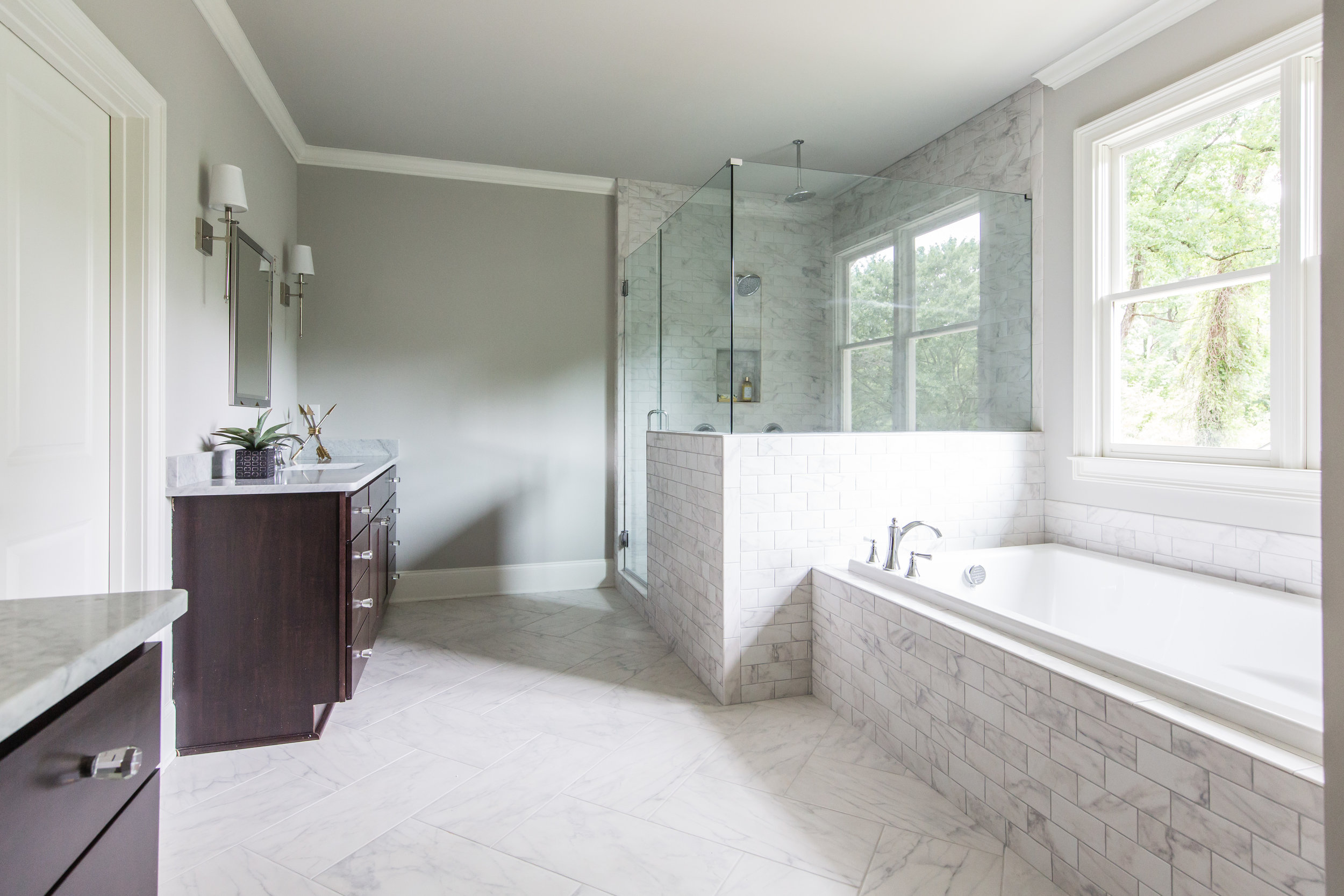 2140 Delano-Master Bath.jpg