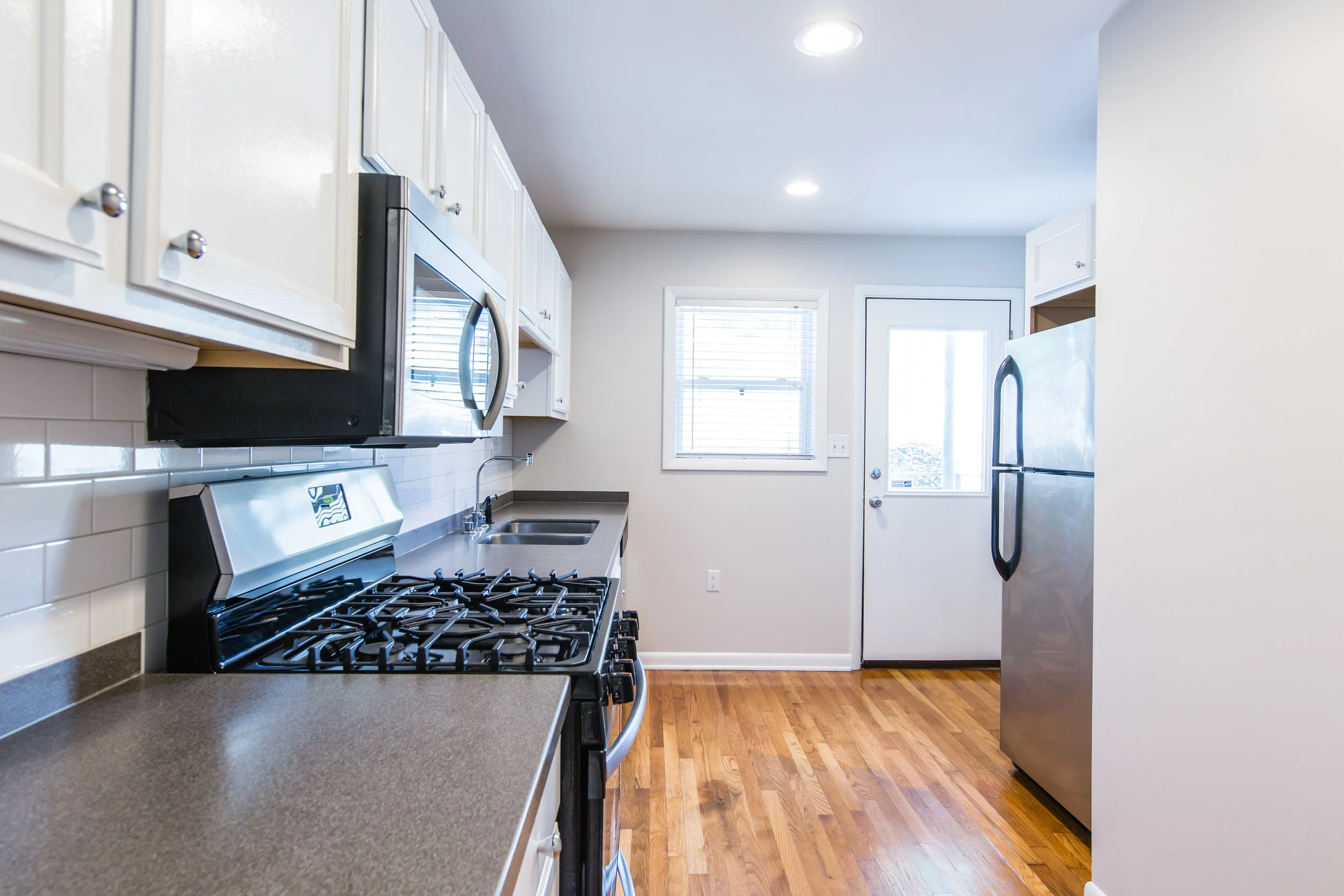 575 Flat Shoals Unit 9-Kitchen 3a.jpg