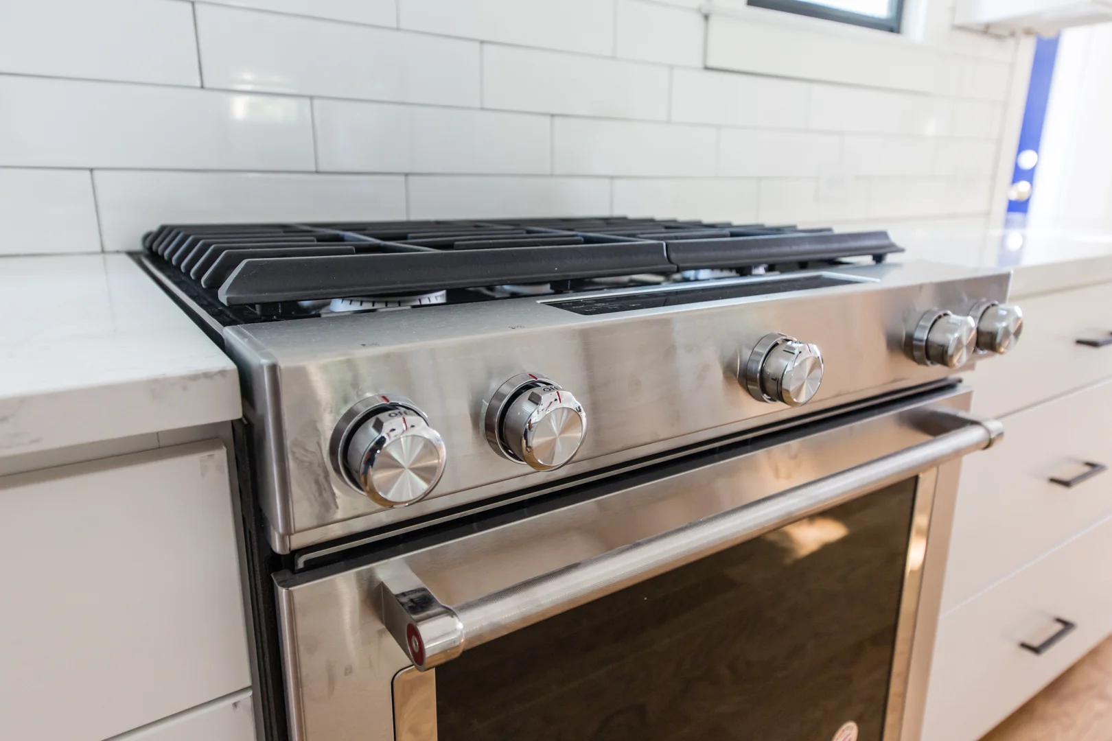 991 Mauldin B-Kitchen Stove Detail.jpg