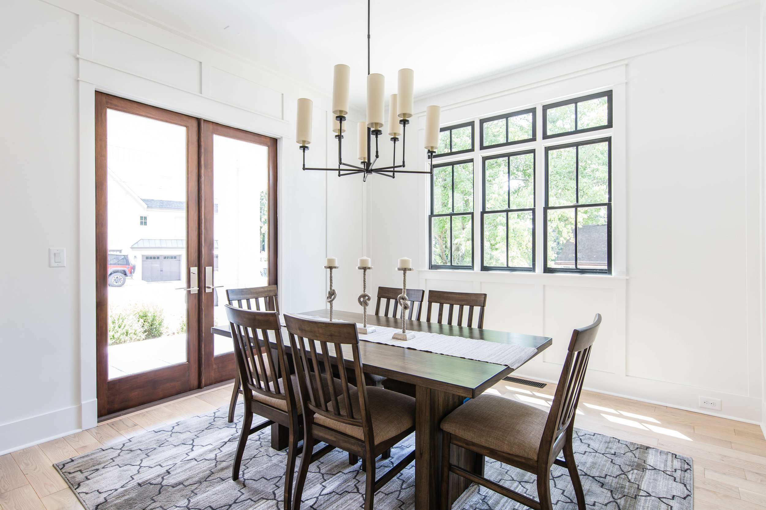 726 Hillpine-Dining 2.jpg