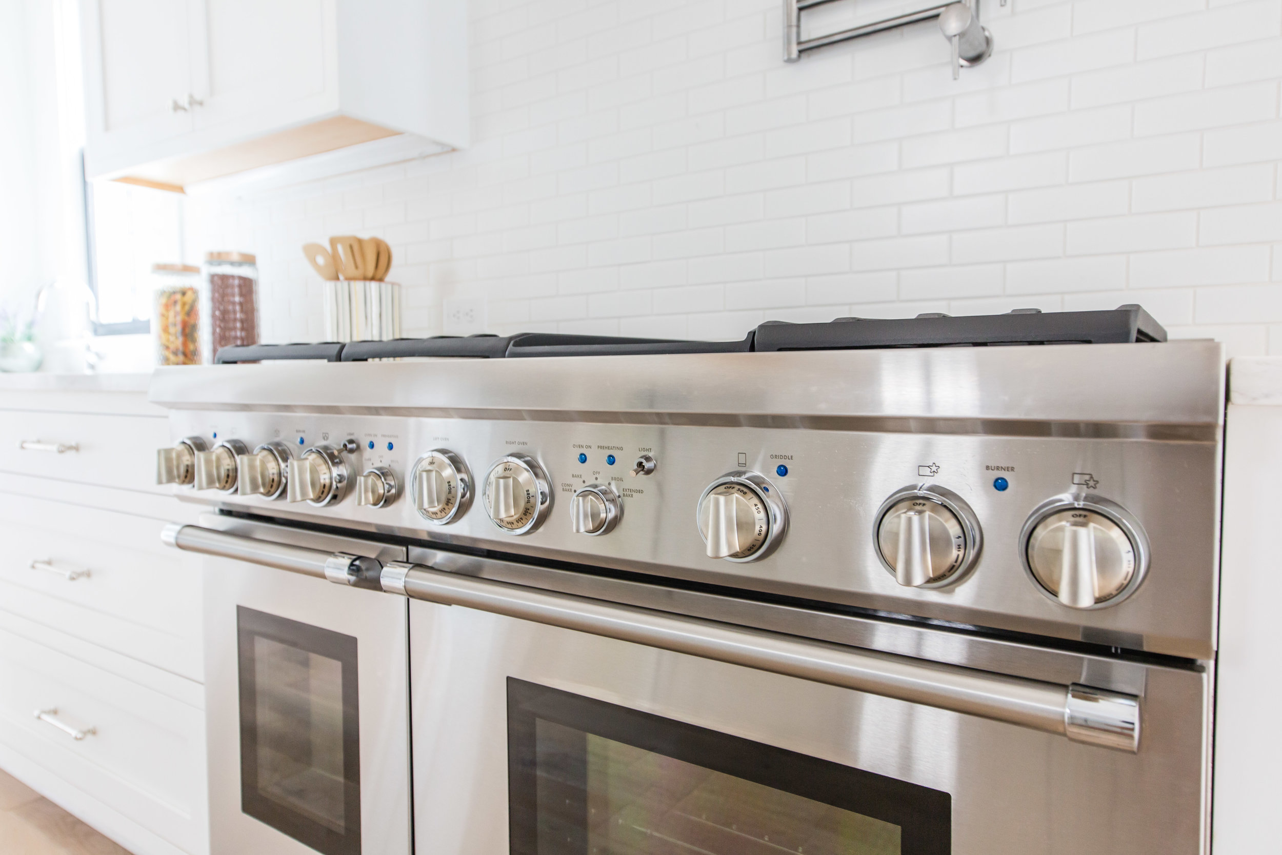 726 Hillpine-Kitchen Stove Detail.jpg