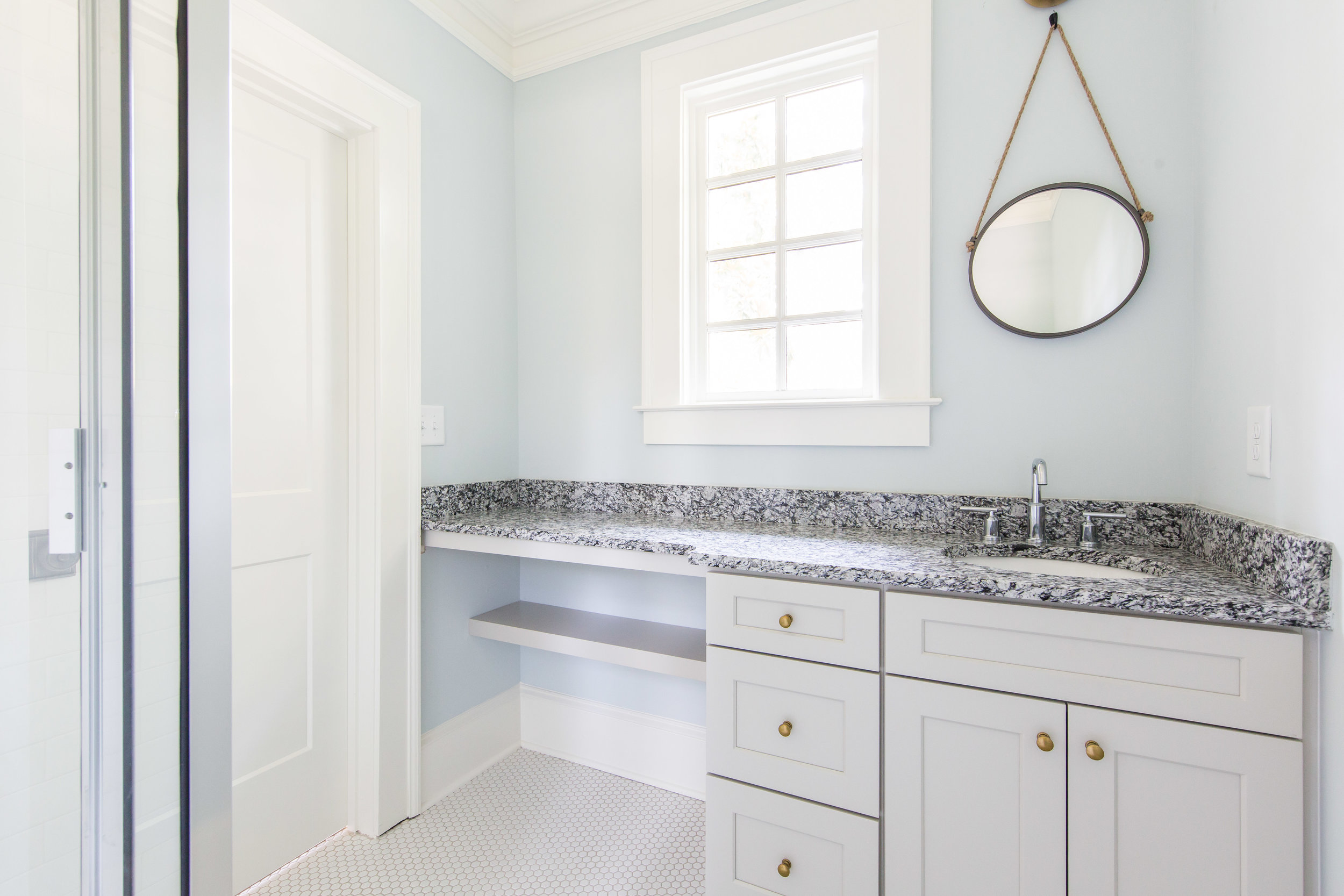 640 E Morningside-Bath 1b.jpg
