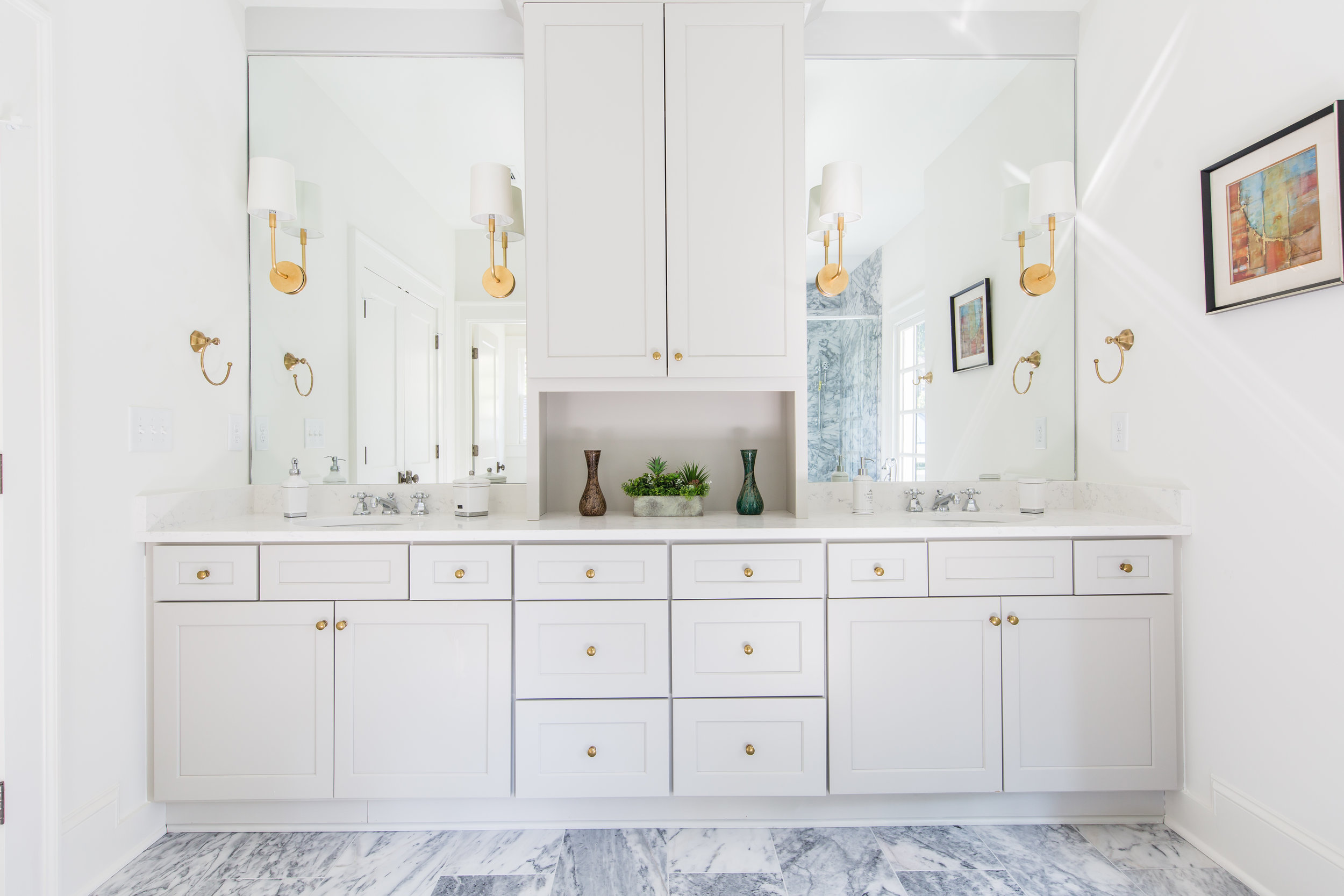 640 E Morningside-Master Bath Vanity.jpg