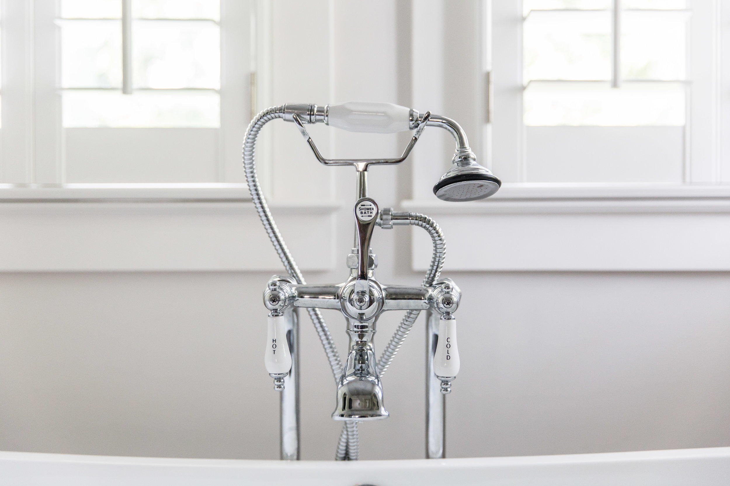 900 S Candler-Master Tub.jpg