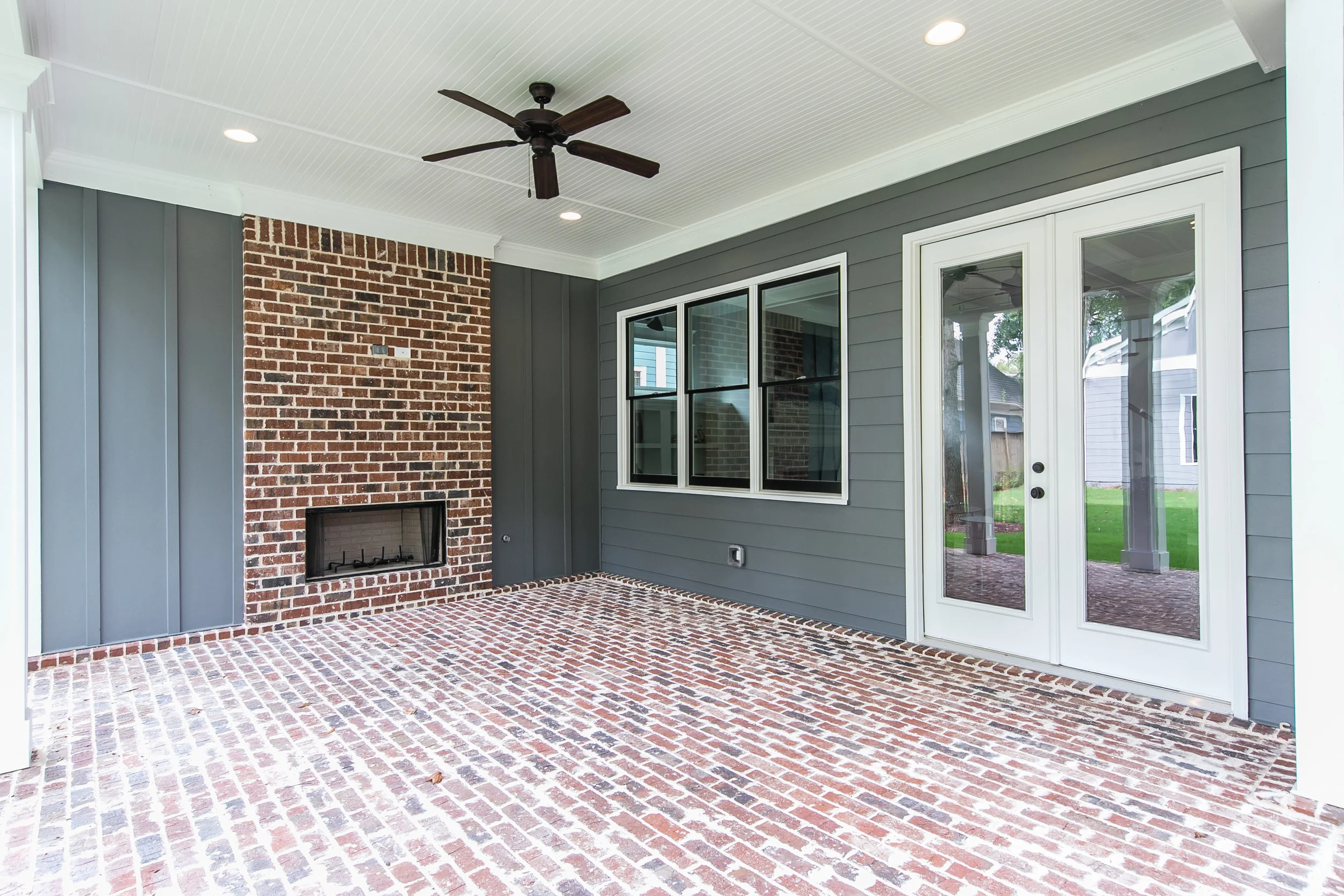 909 3rd Ave-Back Porch 1.jpg