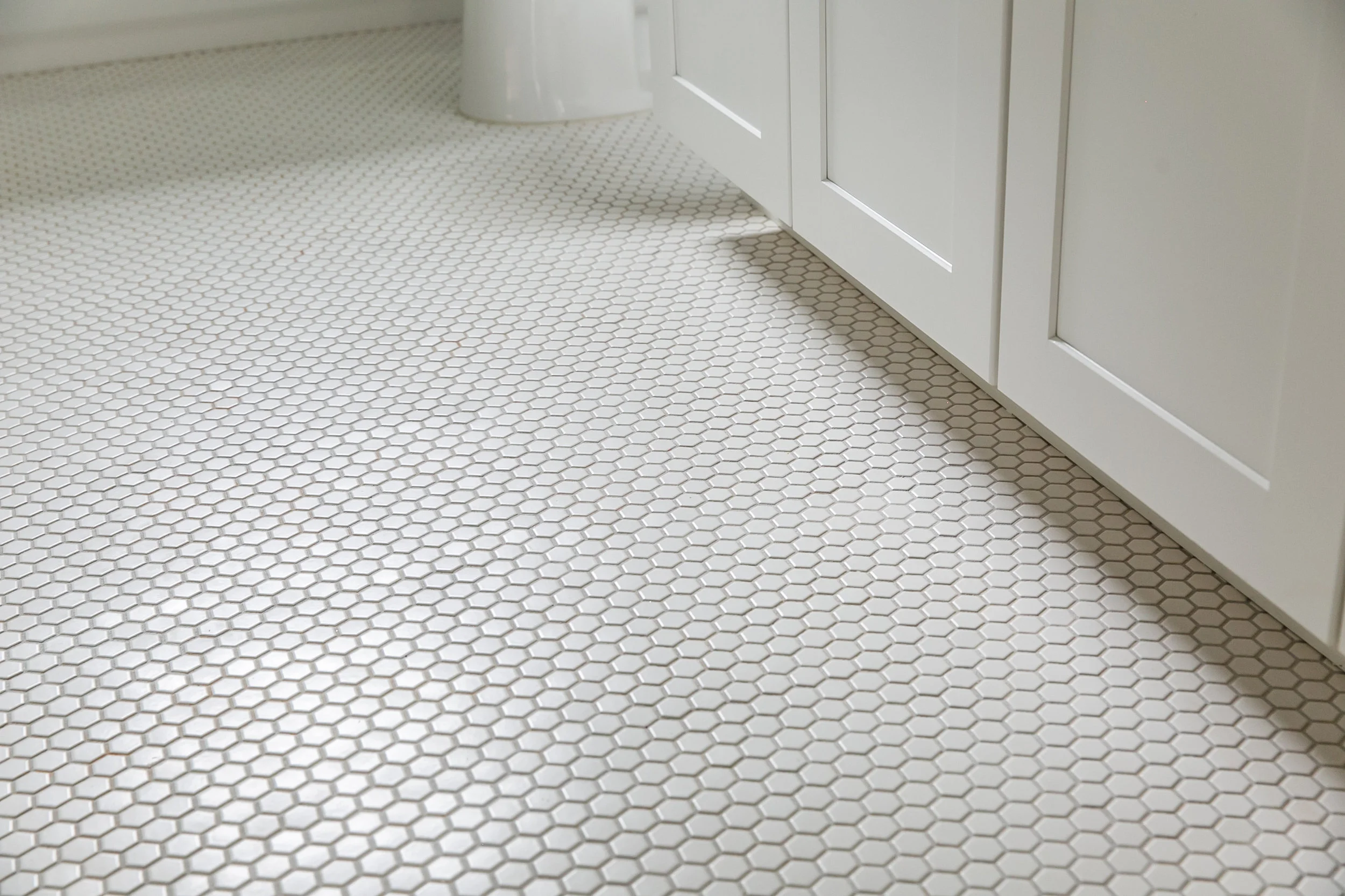 909 3rd Ave-Bath 1 Floor.jpg