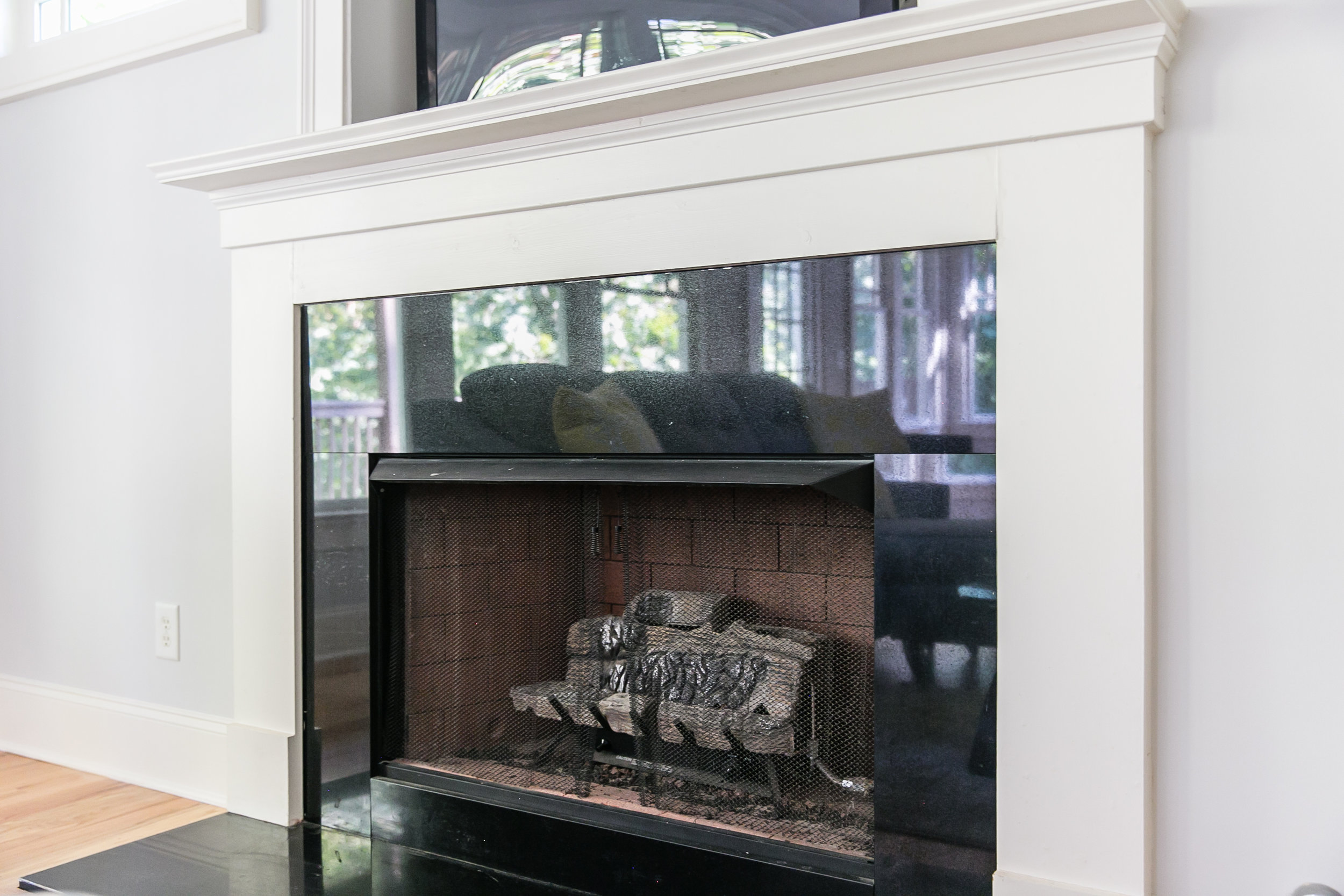 28 Lakeview-Fireplace.jpg